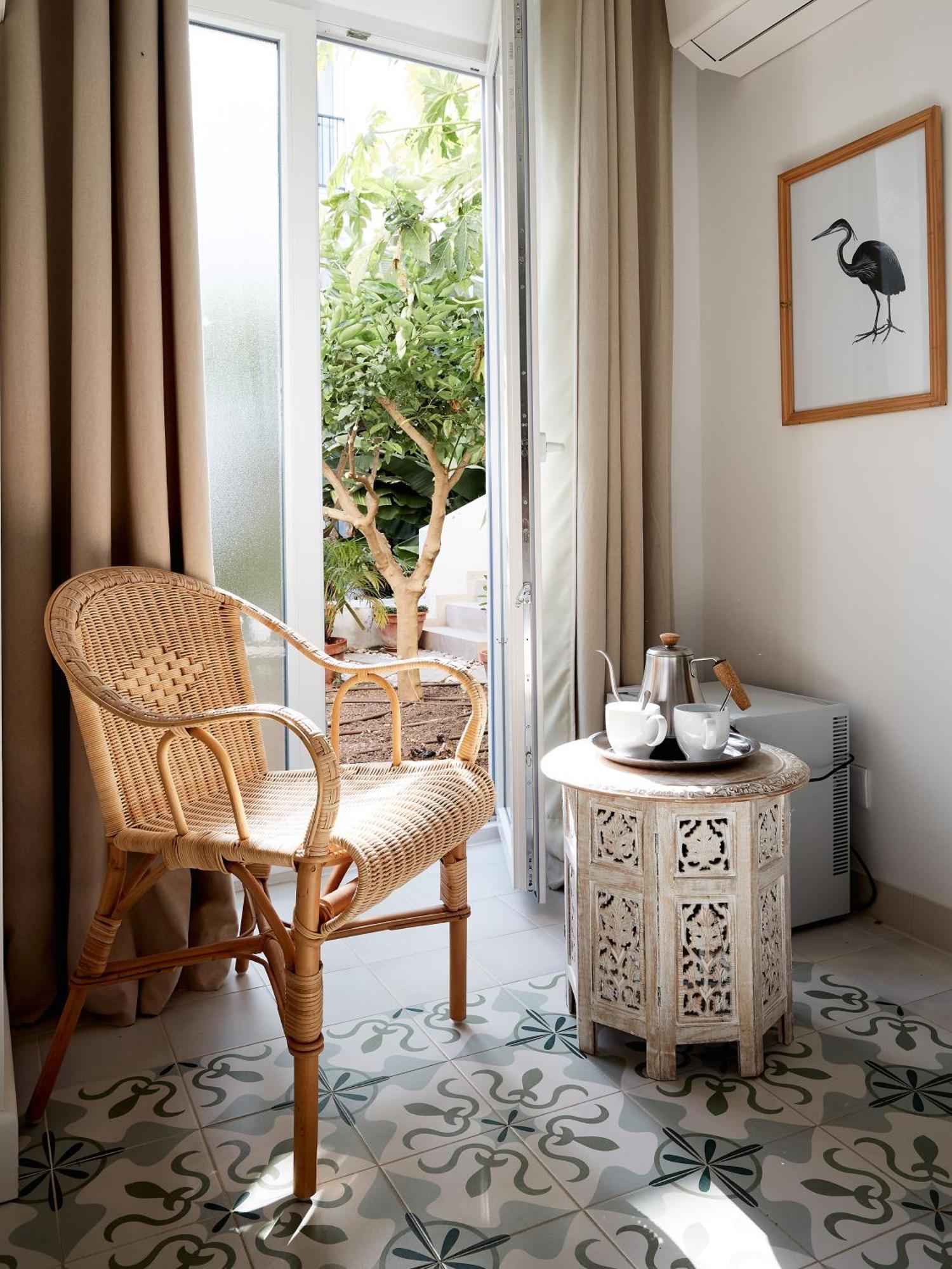 Standard Queen Room