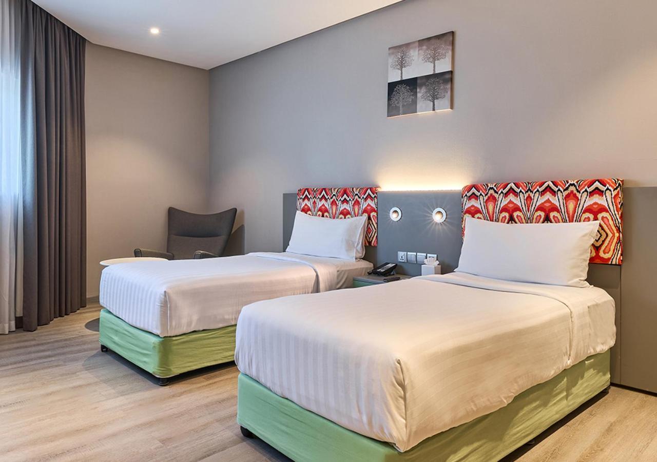 Standard Twin Room City Side