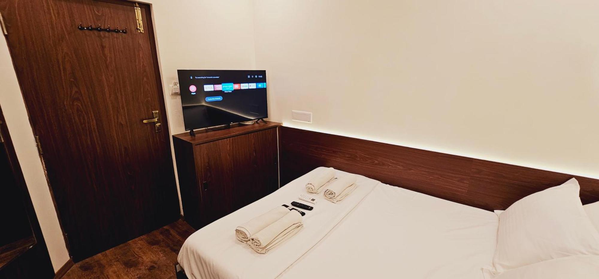 Queen Room