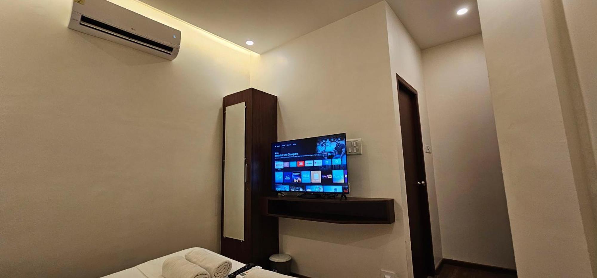 Queen Room