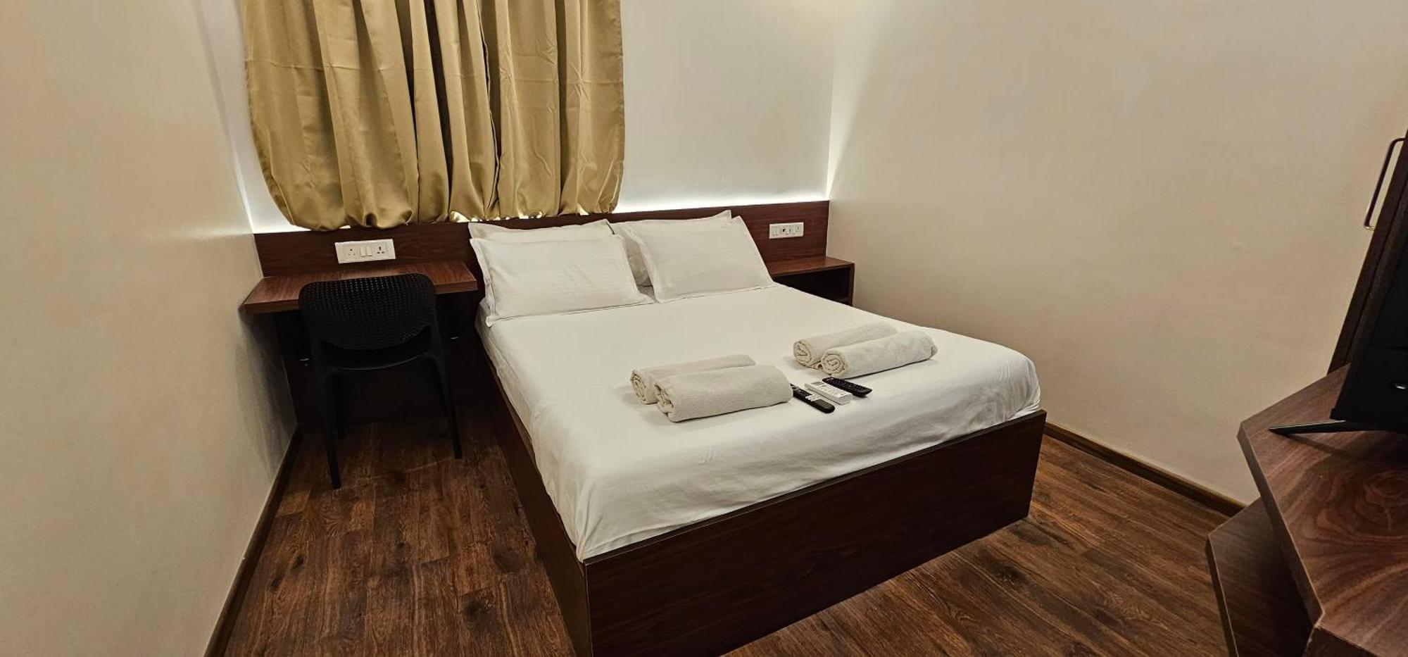 Queen Room