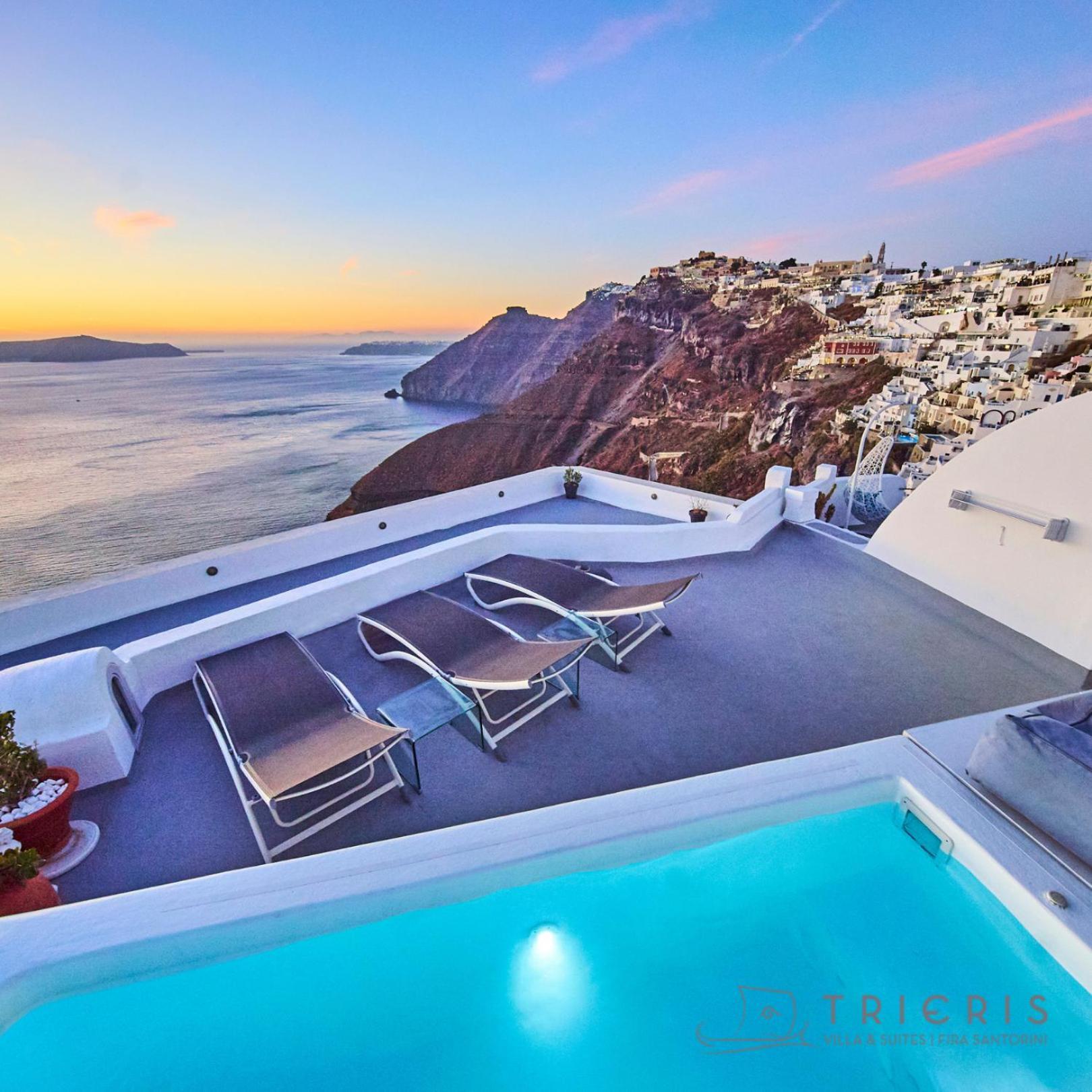 Three-bedroom villa 2 private hot tubs Caldera View terraces