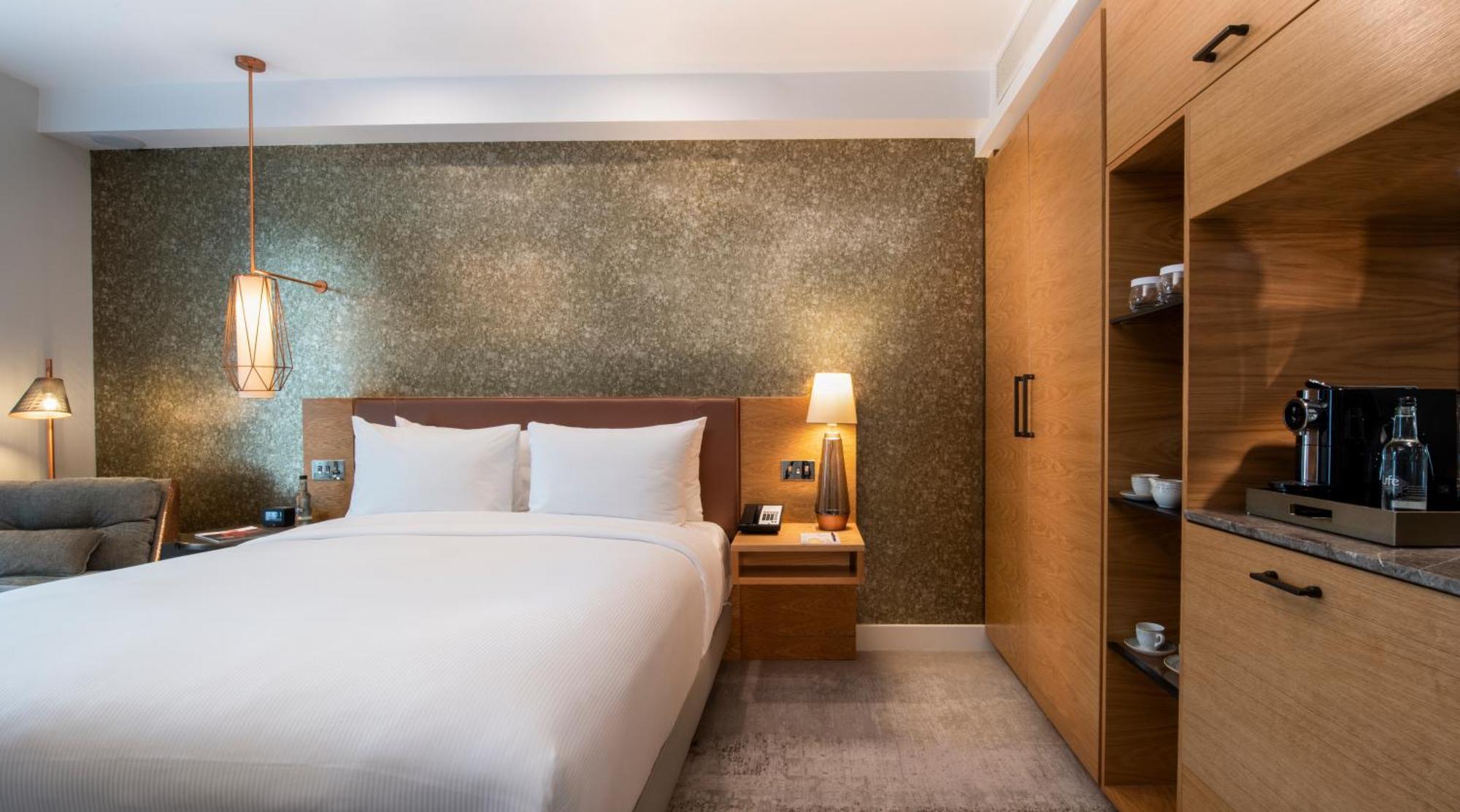 Superior Queen Room