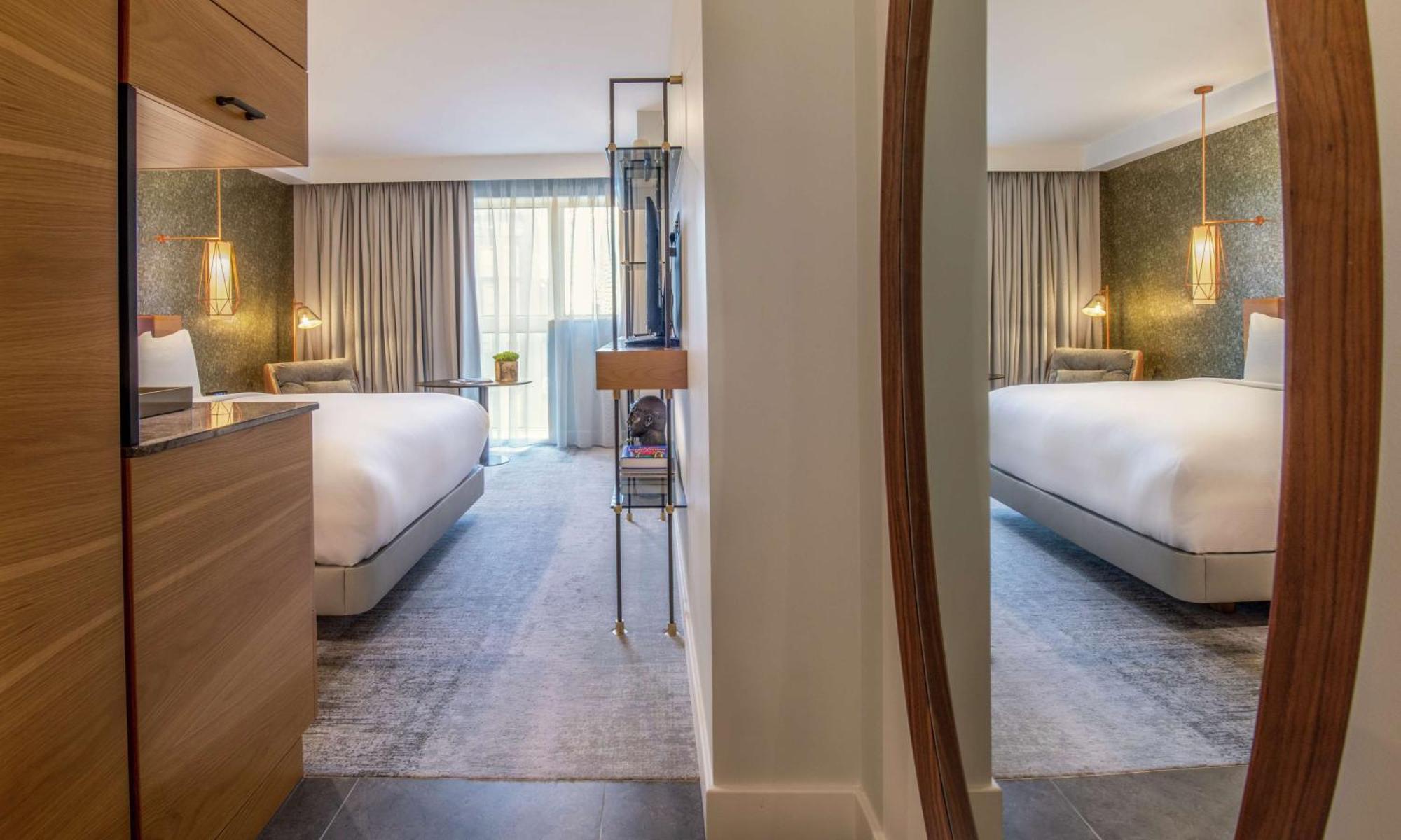 Queen Room