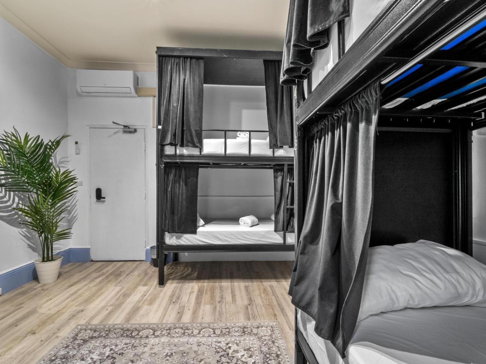 Private Room for 8 People (Private Bathroom)