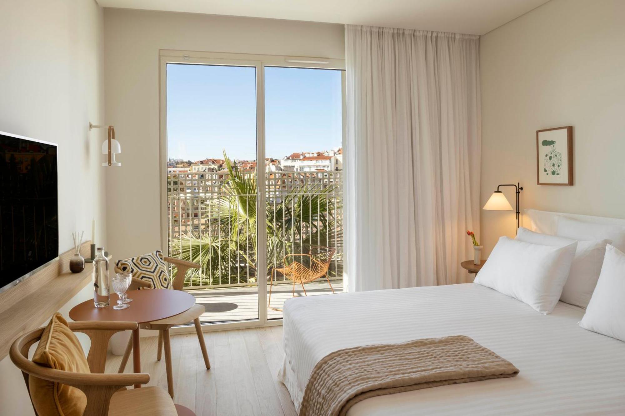 Double or Twin Room with Balcony
