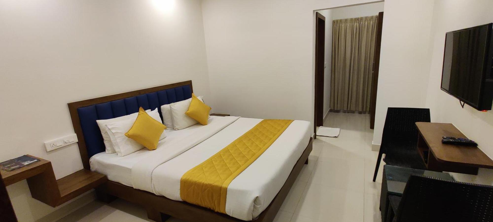 Deluxe King Room