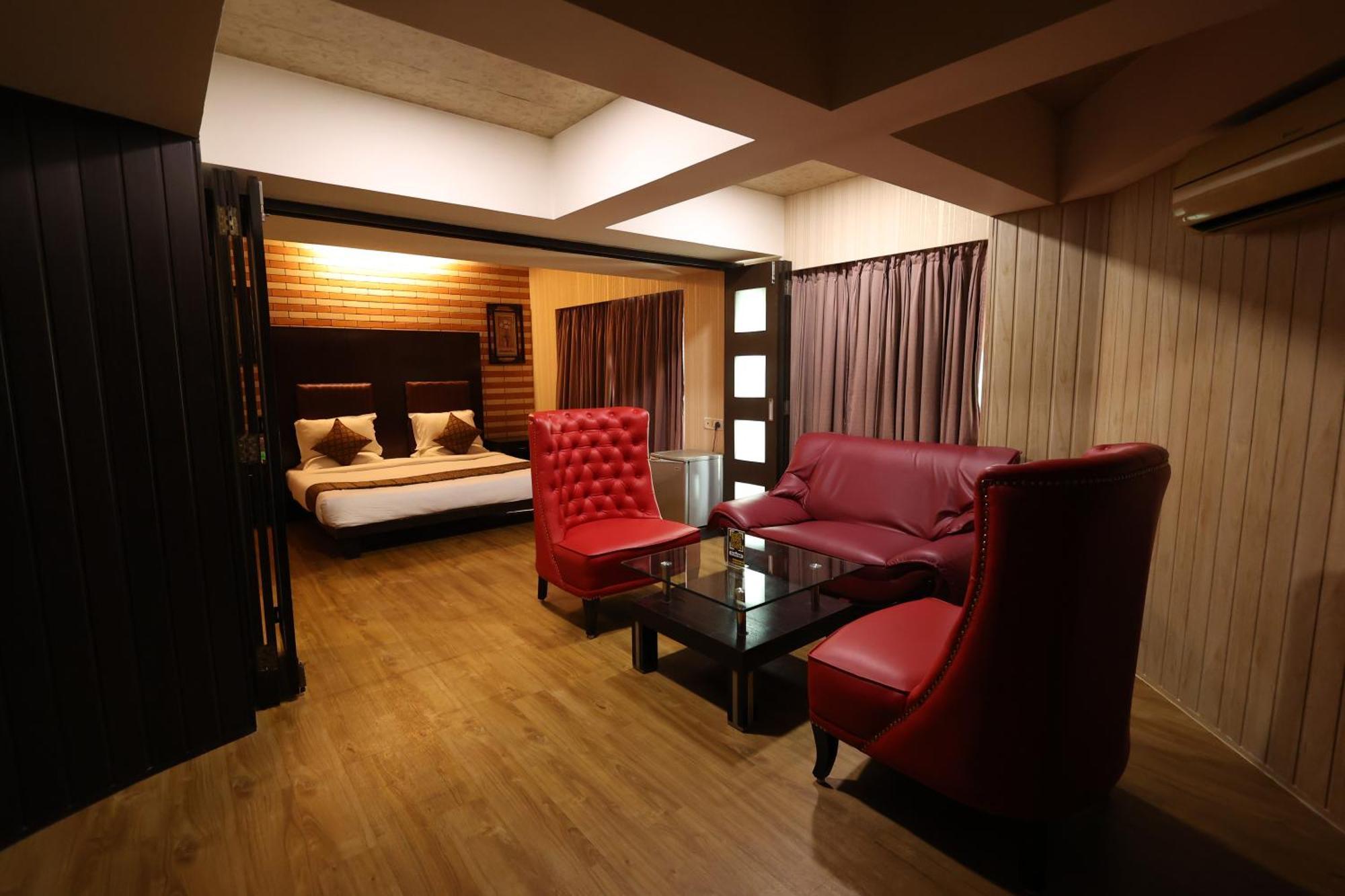Deluxe Suite