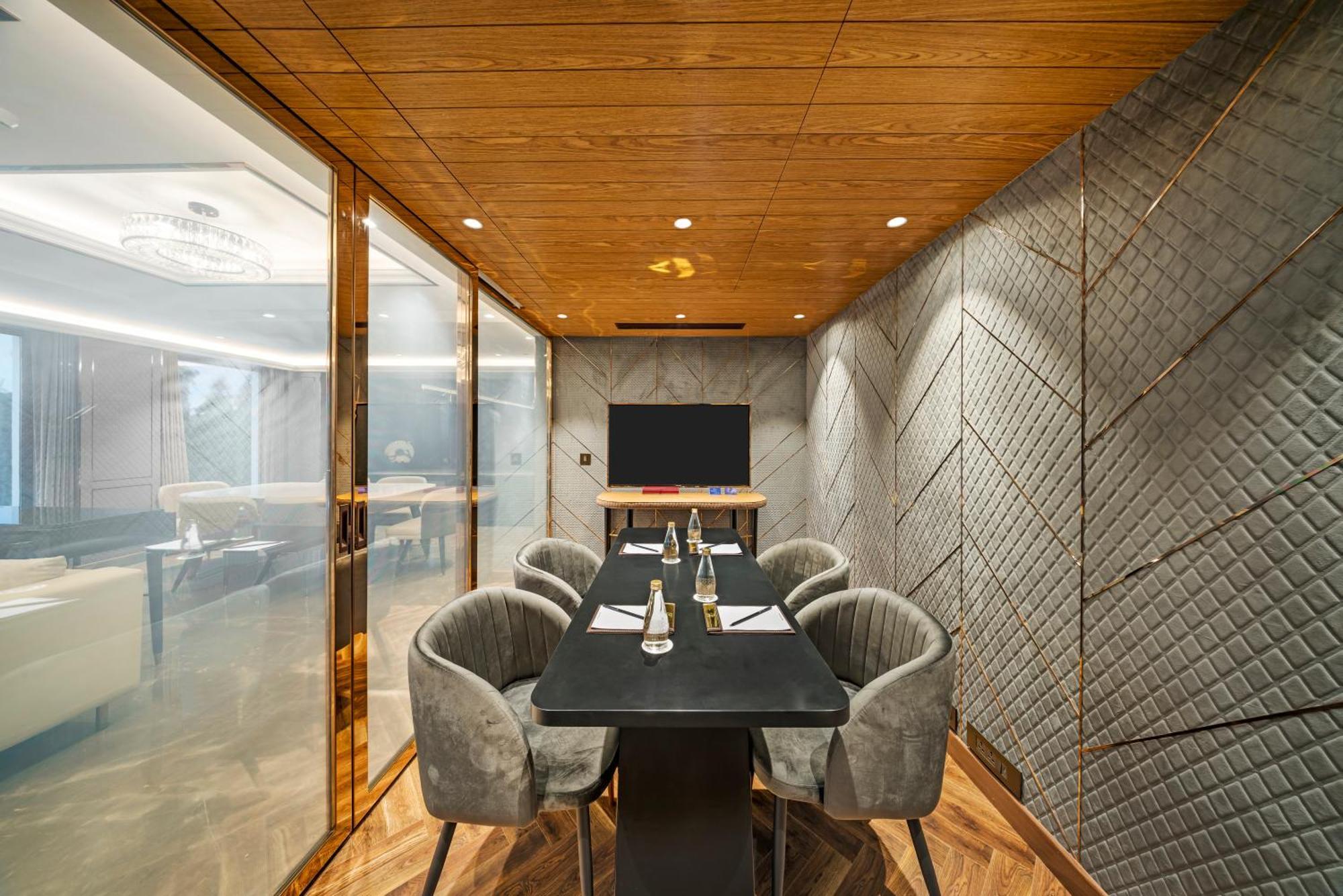 Presidential PentHouse Suite Airport Transfers Club Lounge access