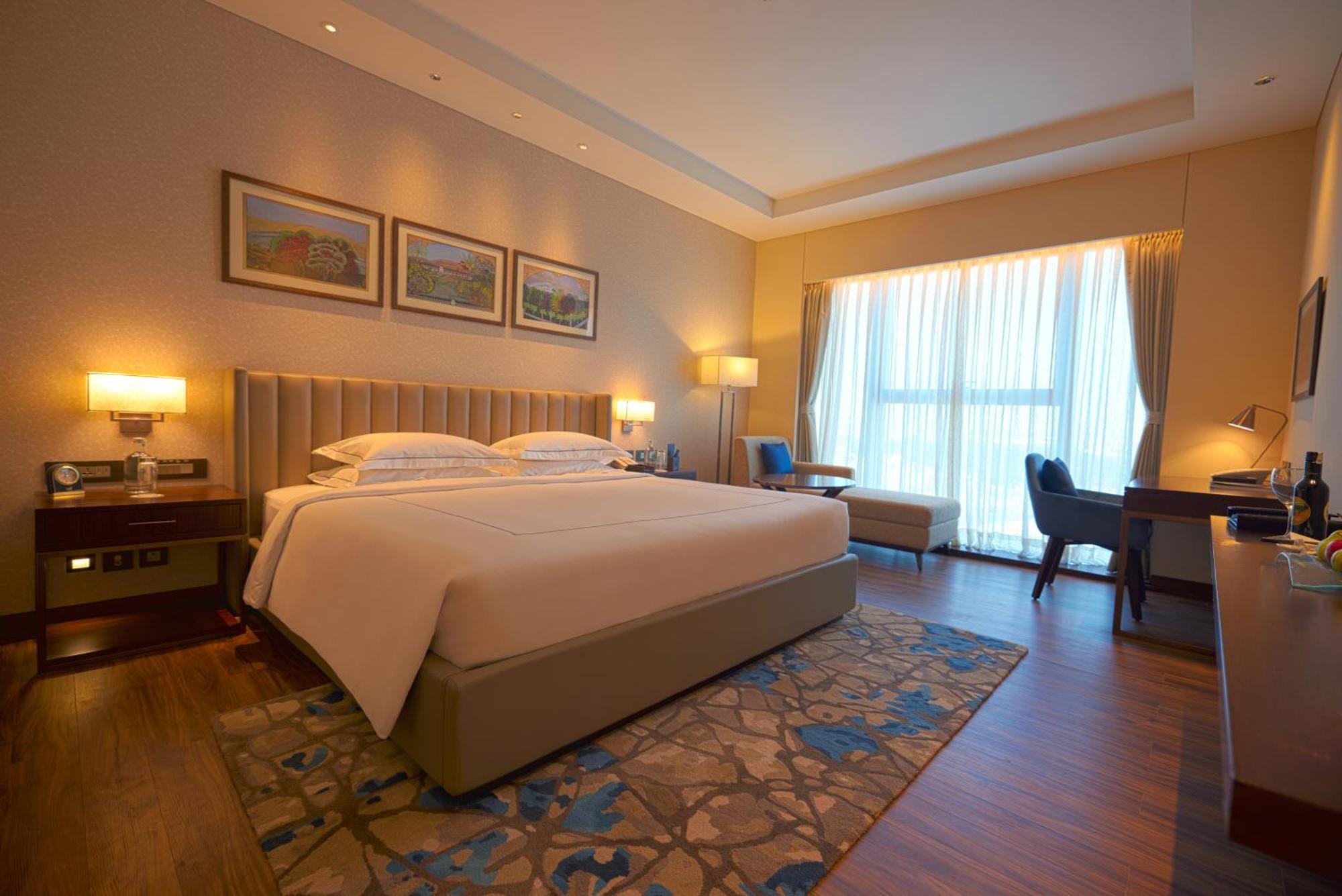Premium Room King Bed