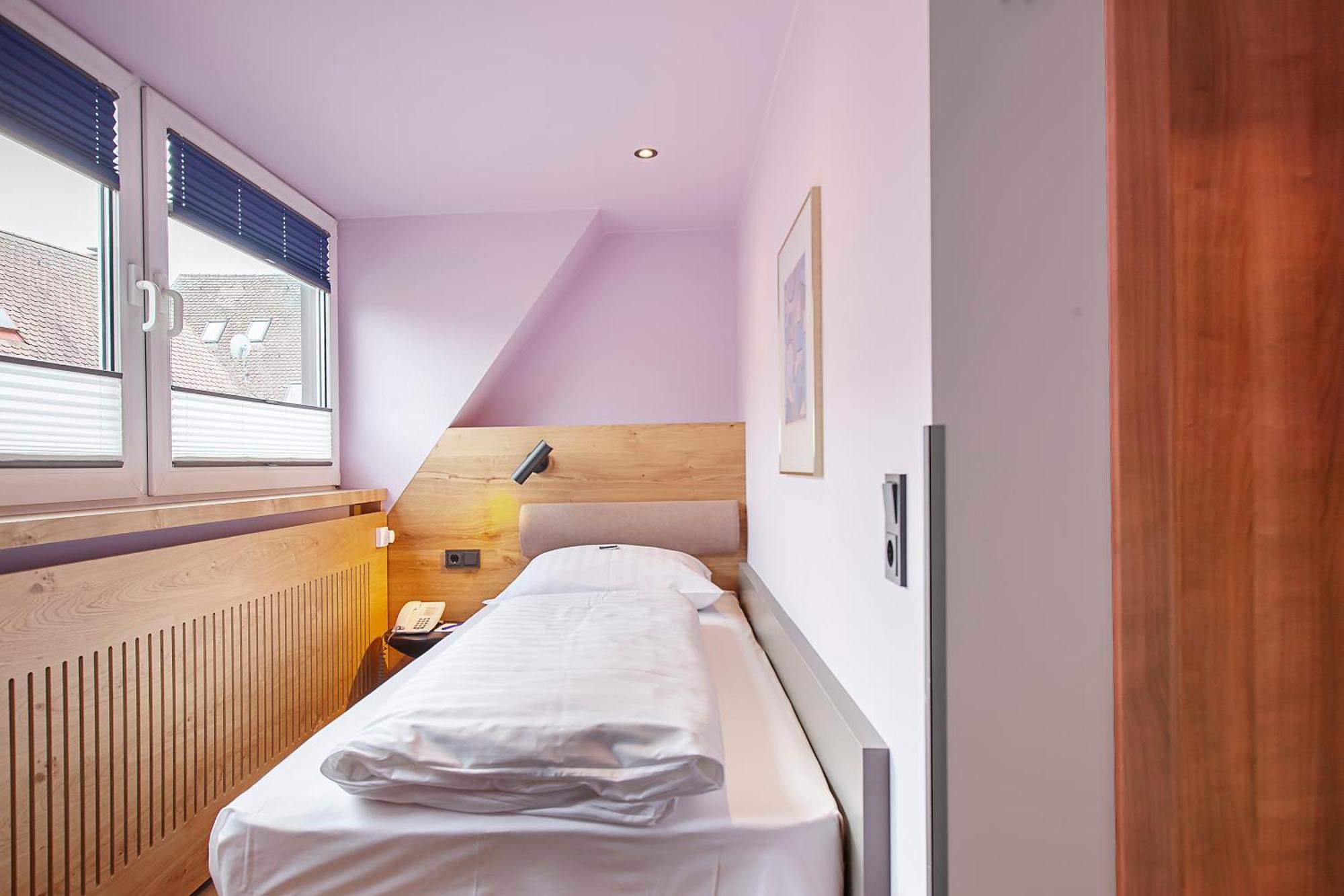 Economy Single Room