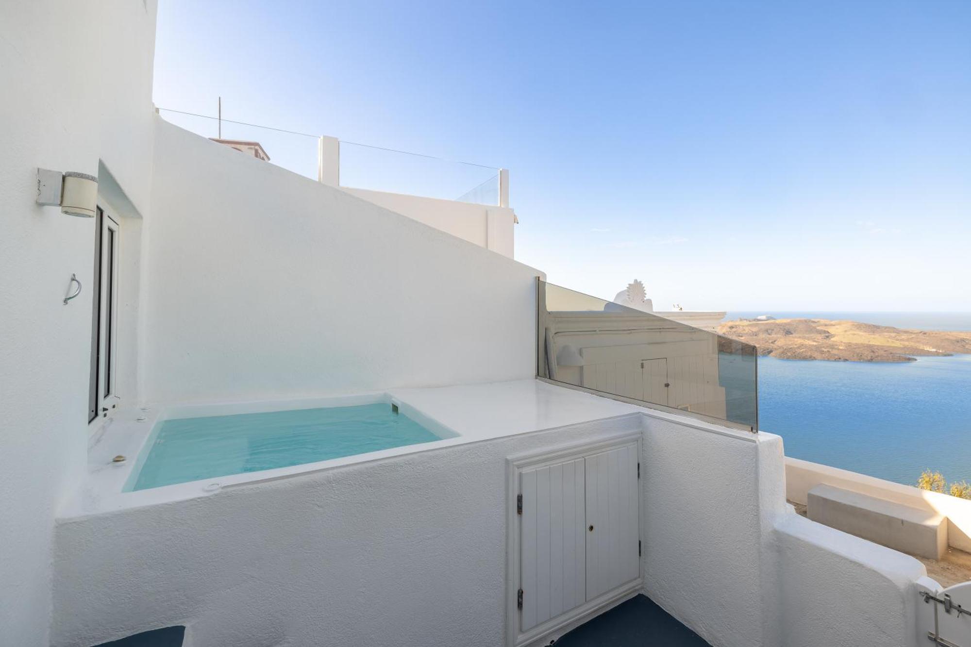 Phoebe Suite Hot Tub Caldera View