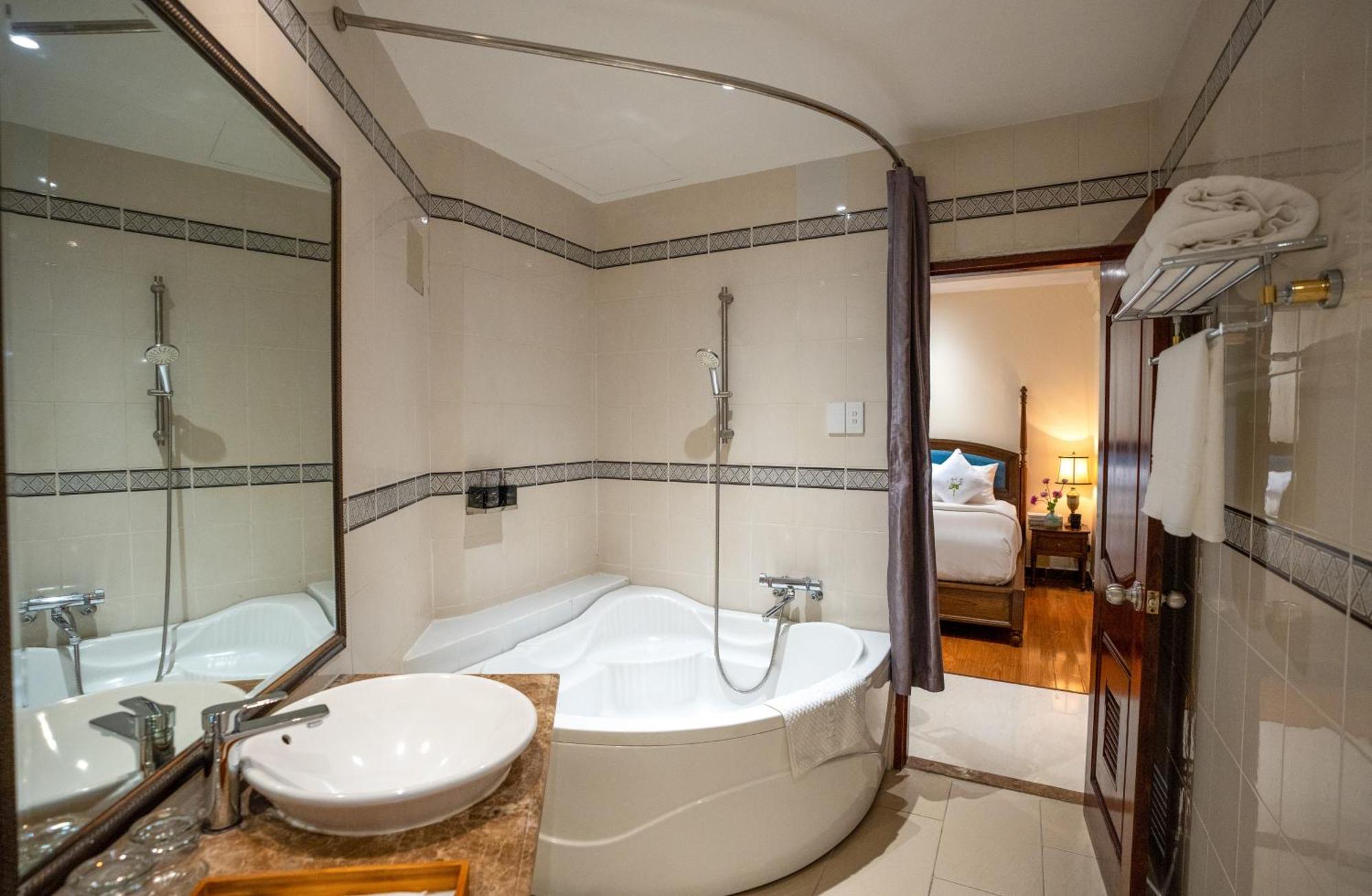Premium Deluxe Room No View 30 Mins Foot Massage