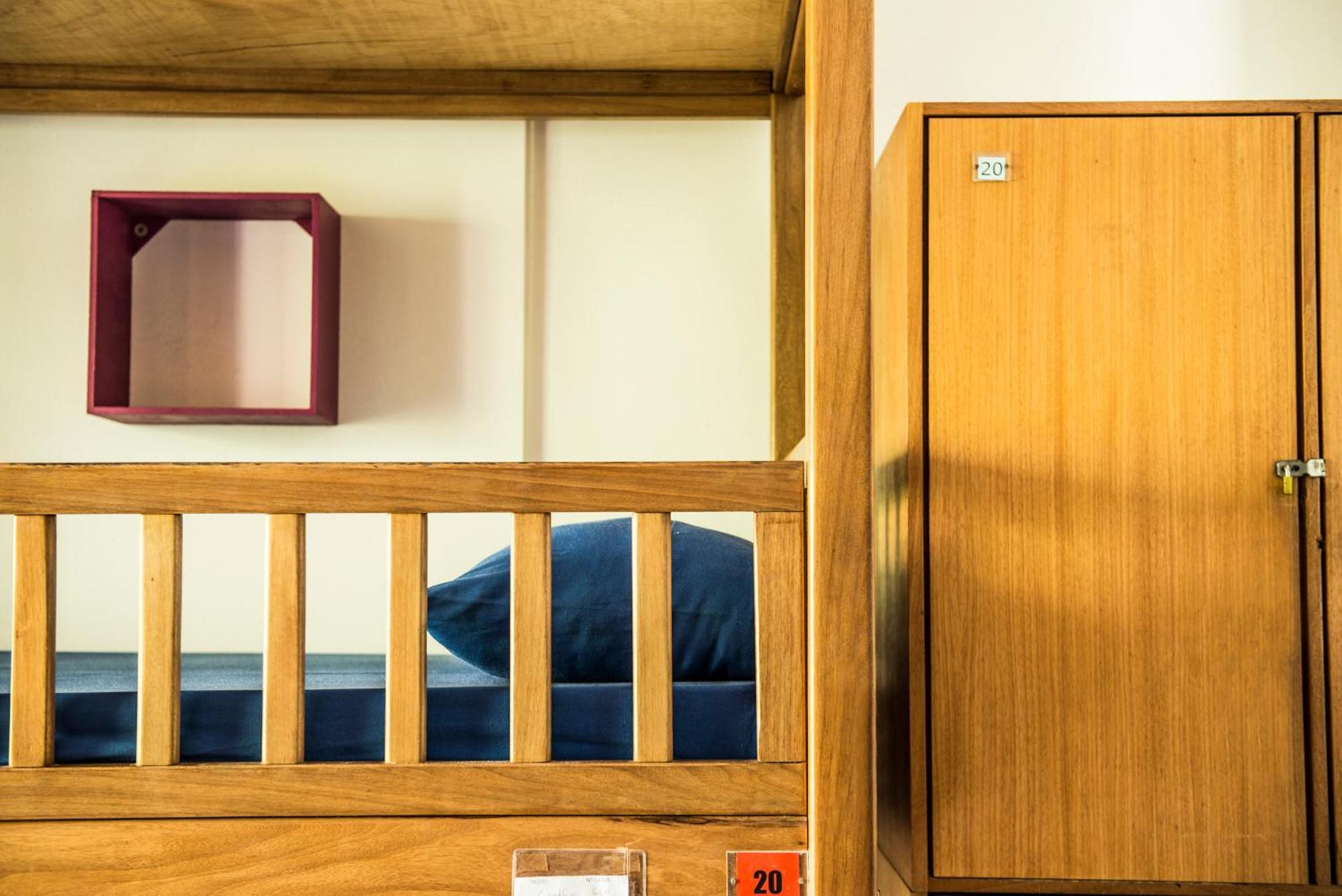 Bed 6-Bed Female Dormitory Room air conditioning