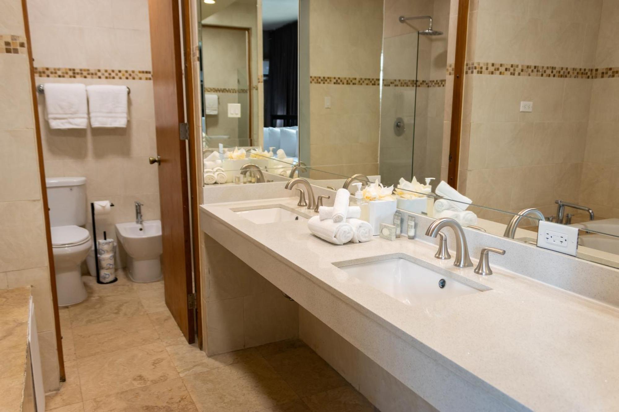 The Signature King Suite