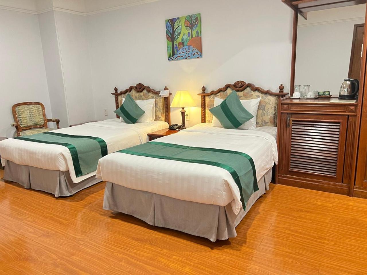 Superior Twin Room No Window