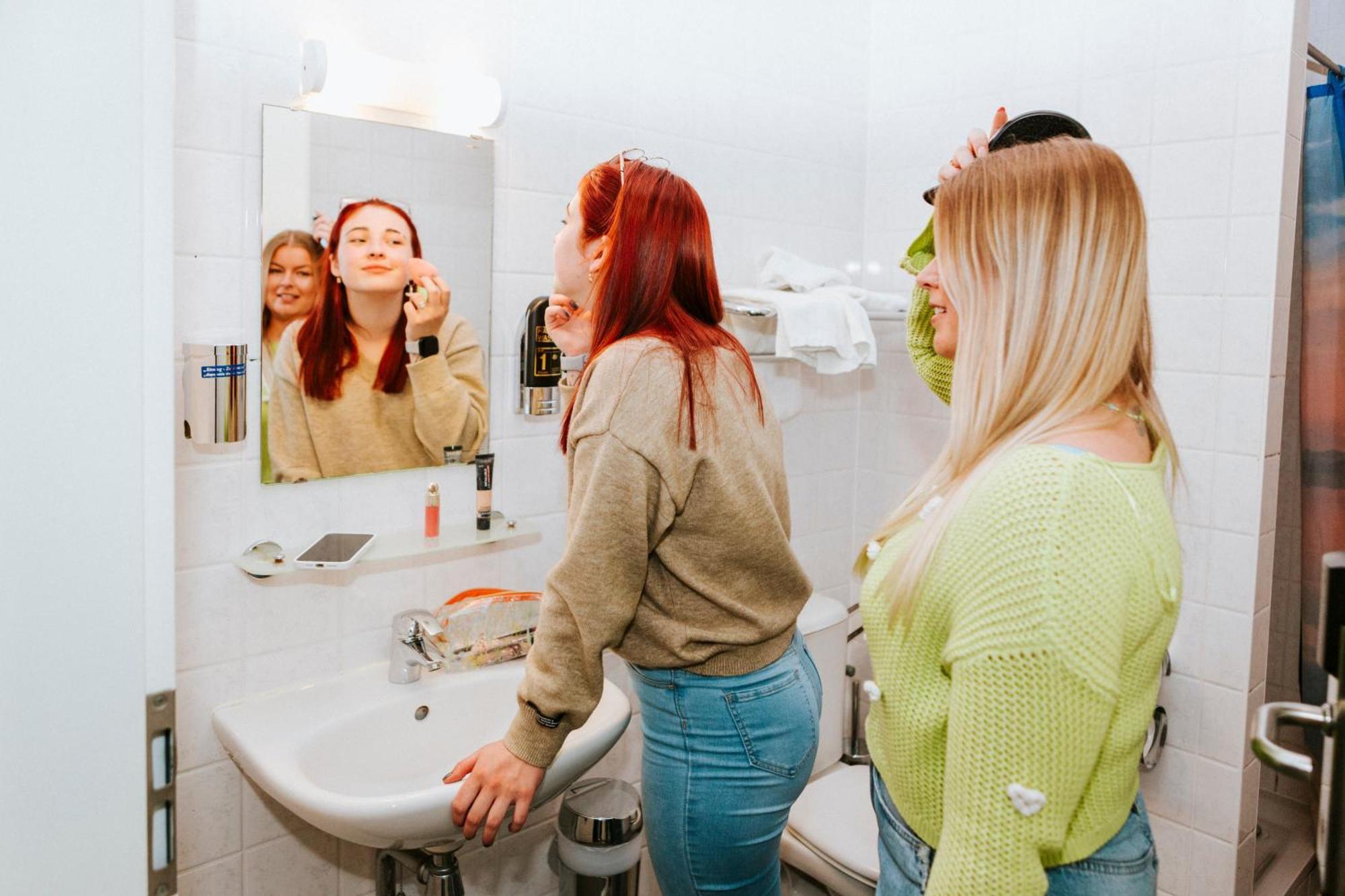 Budget 8-Person Studio Private External Bathroom