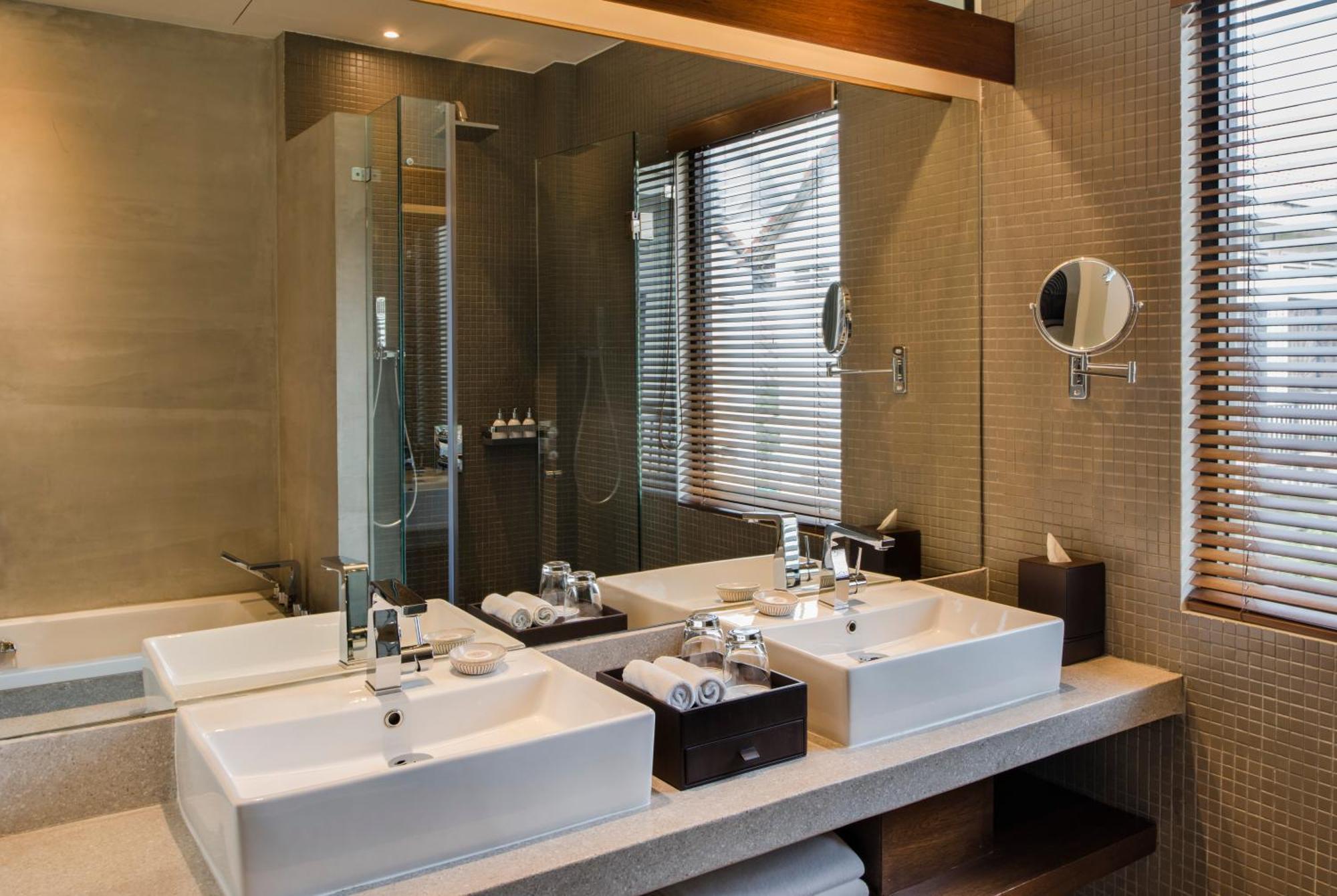 Kingfisher Deluxe Double Room