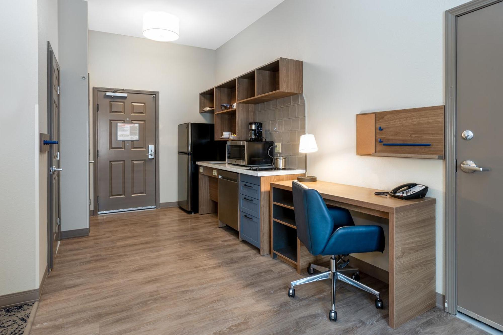 Queen Studio Suite Two Queen Beds Mobility Access Tub or Non-Smoking