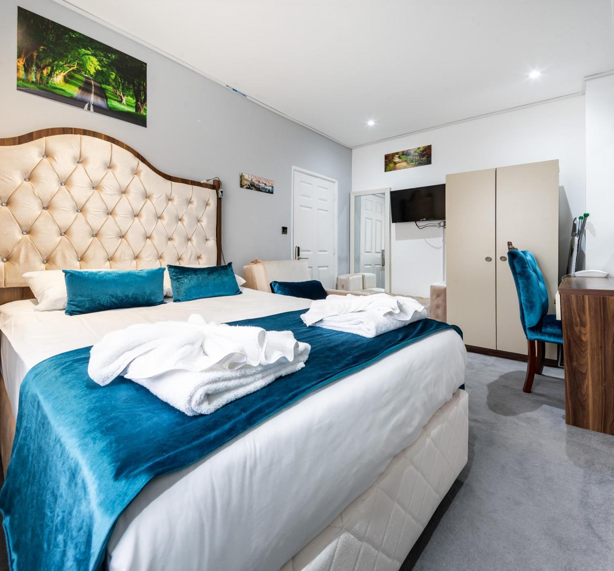 Comfort Triple Room
