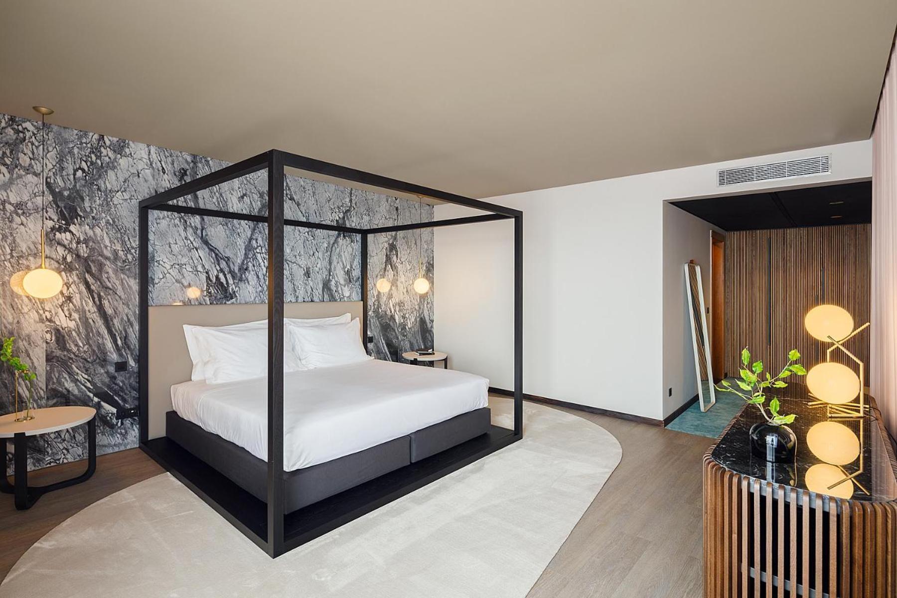 Royal Master Suite