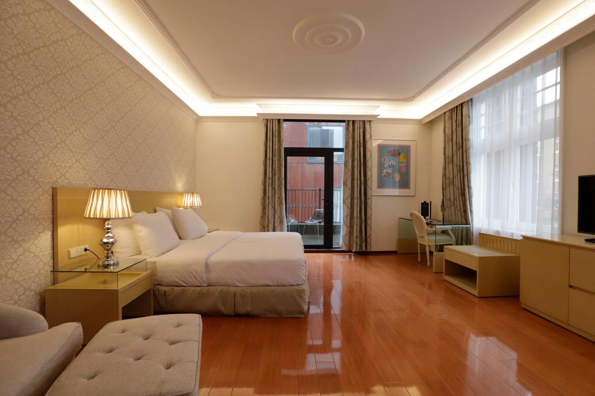 Deluxe Twin Room Balcony