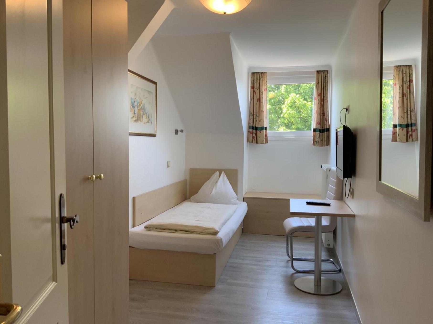 Small Single Room