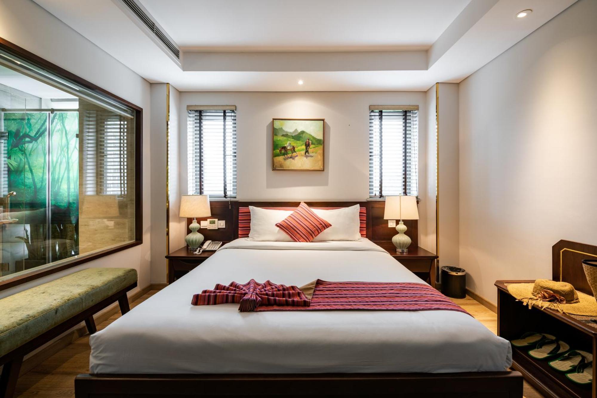 Deluxe Double Room Afternoon Tea On Rooftop