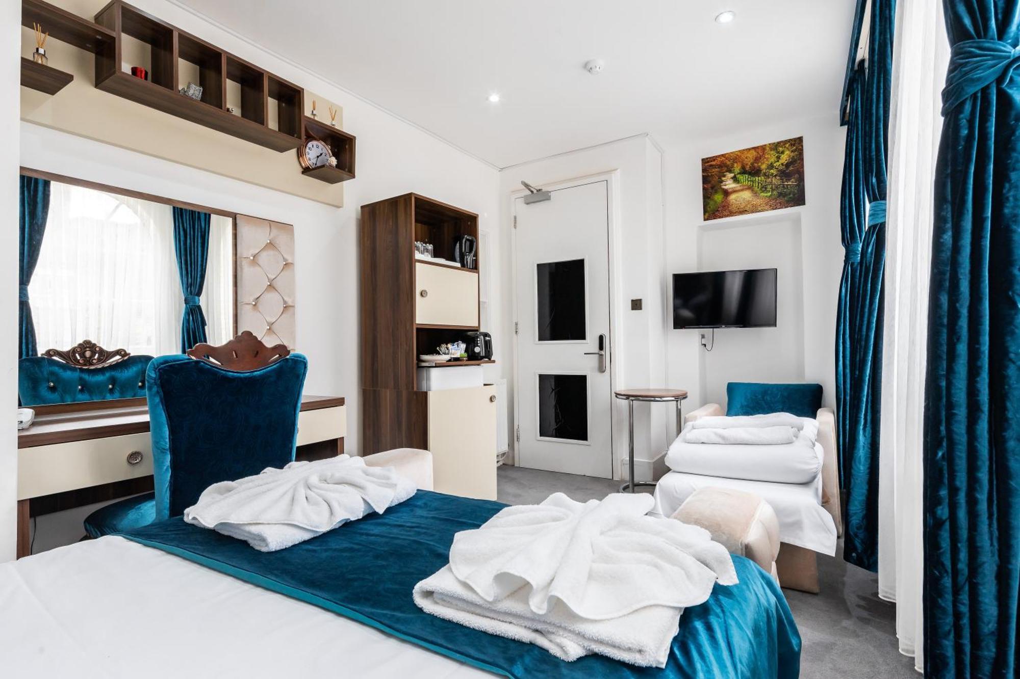 Comfort Triple Room