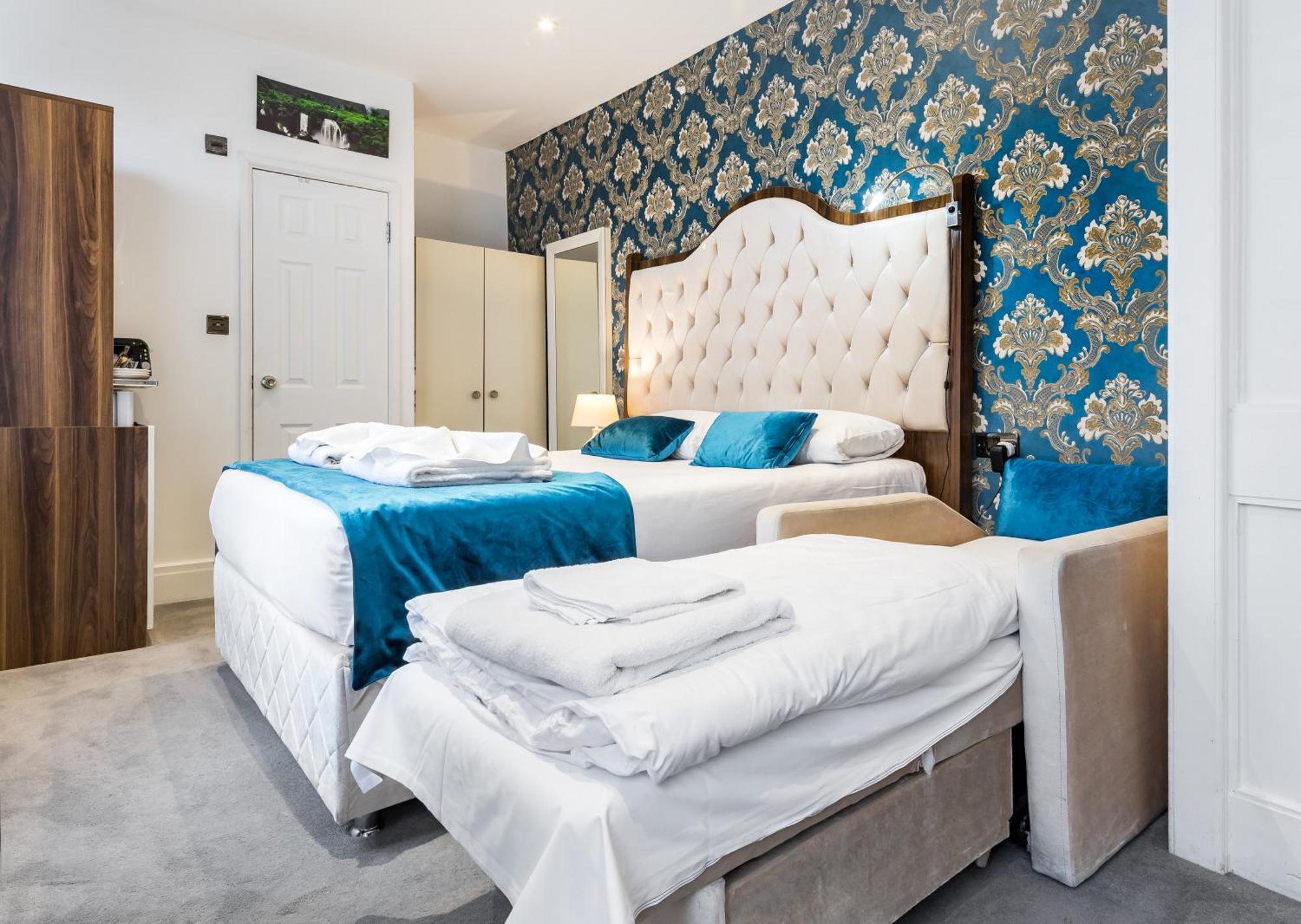Comfort Triple Room
