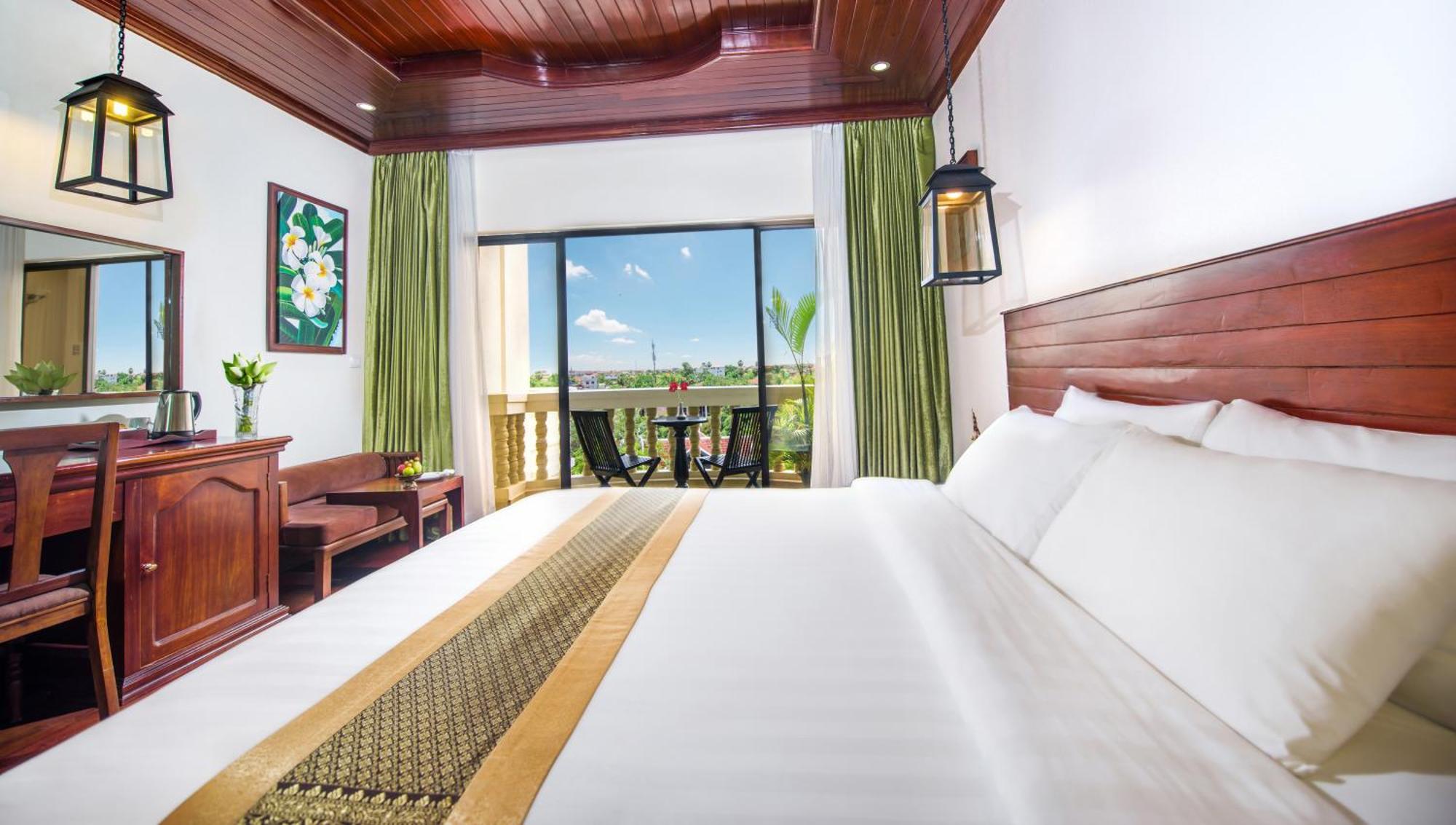 Deluxe King Room