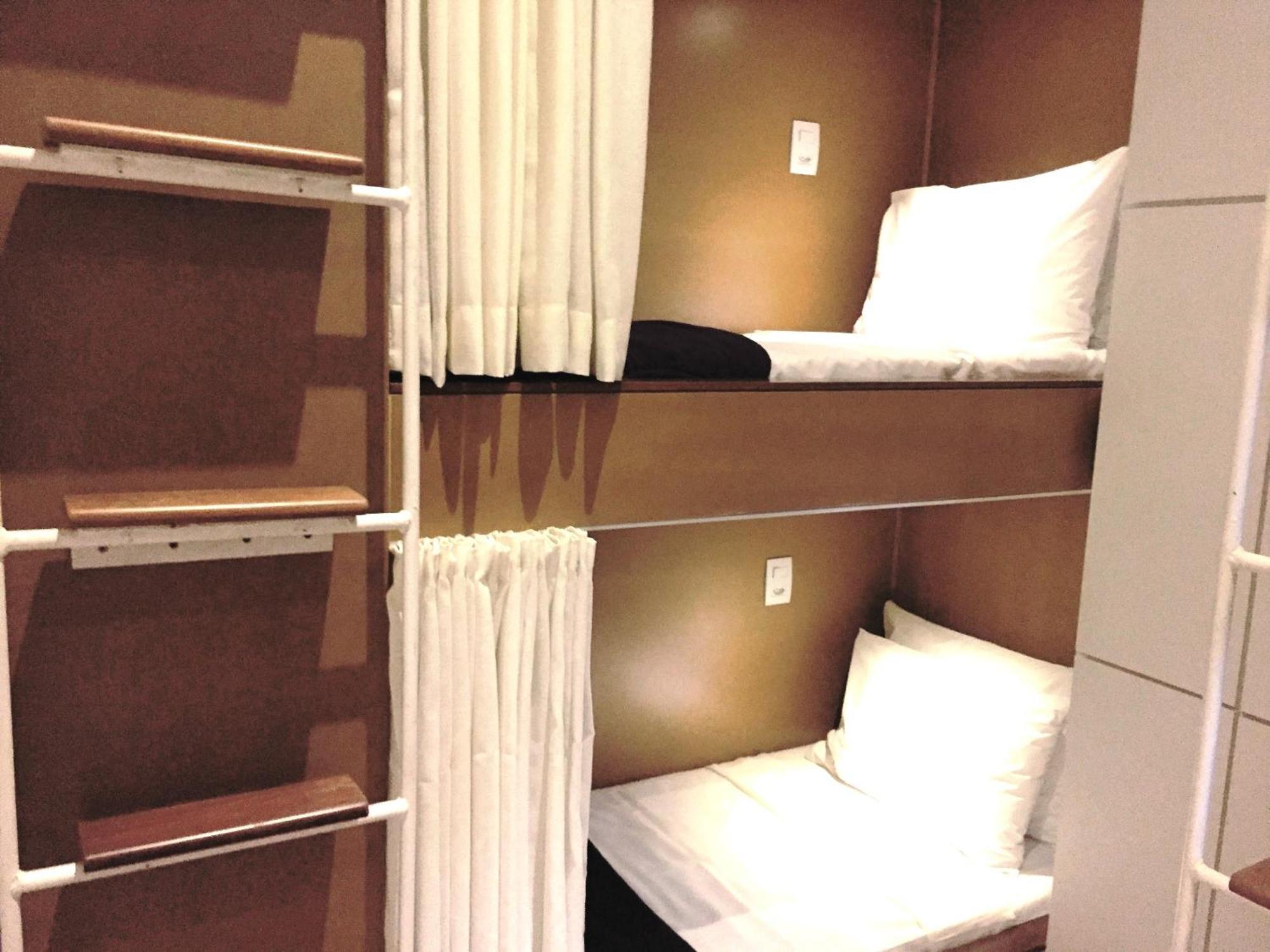 Bed 6-Bed Female Dormitory Room