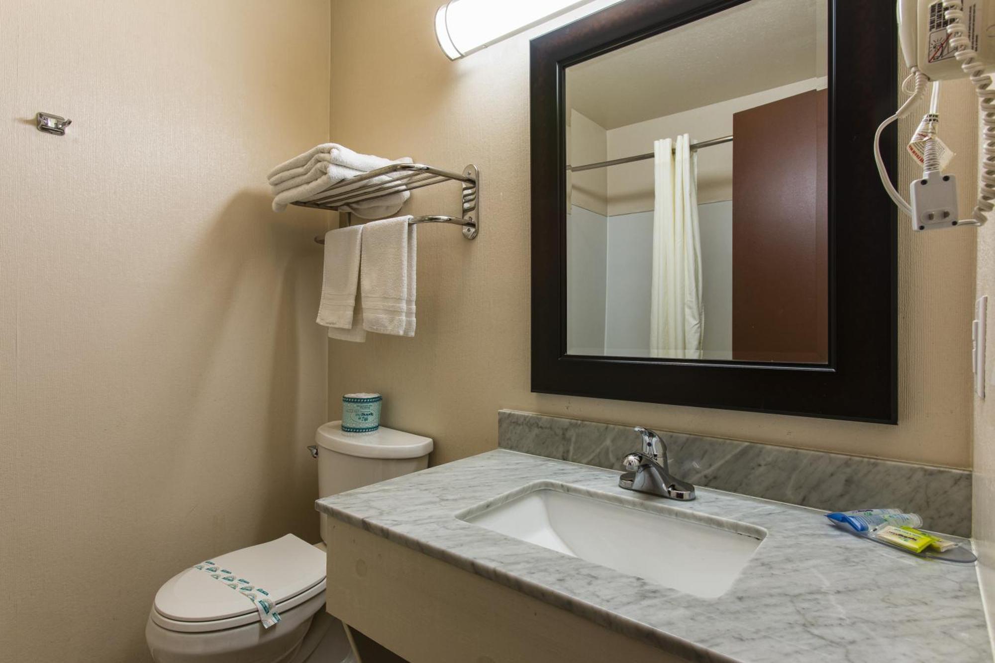 Double Room Two Double Beds Non-Smoking