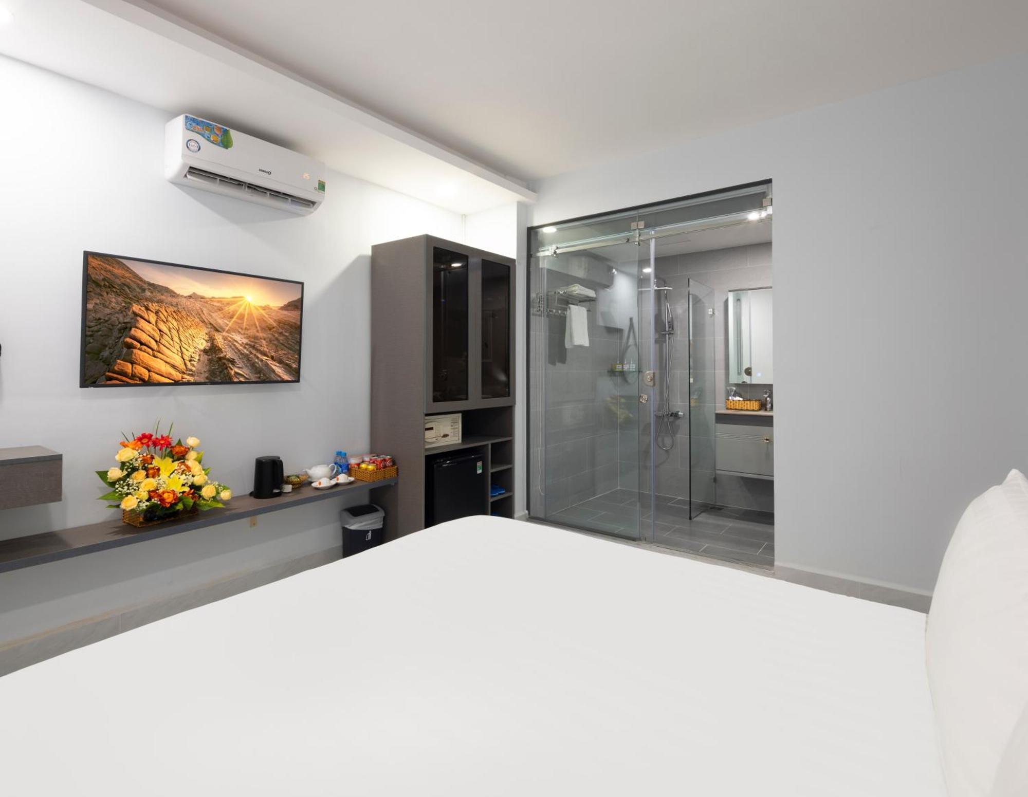 Queen Room