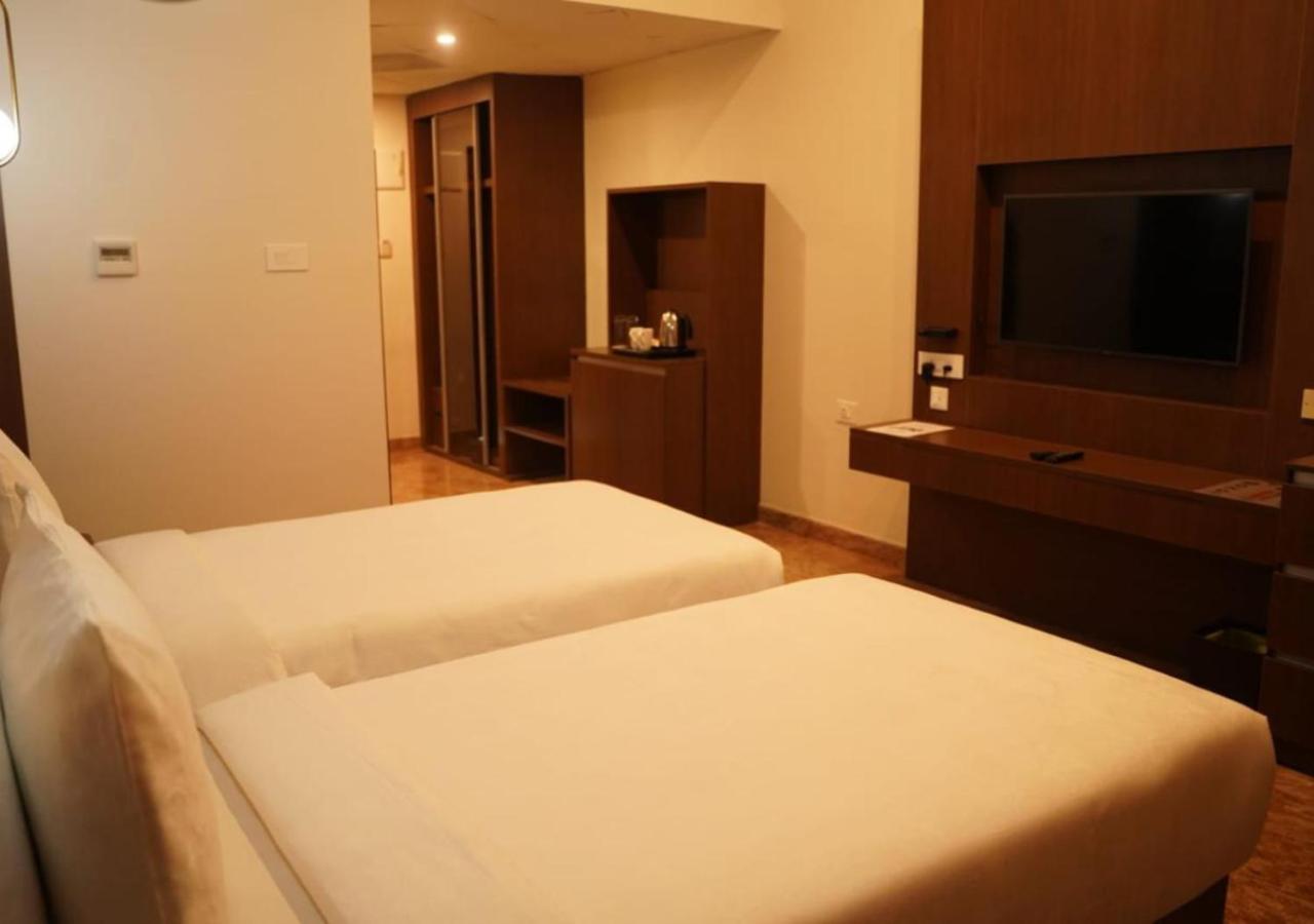 Hollywood Twin Room
