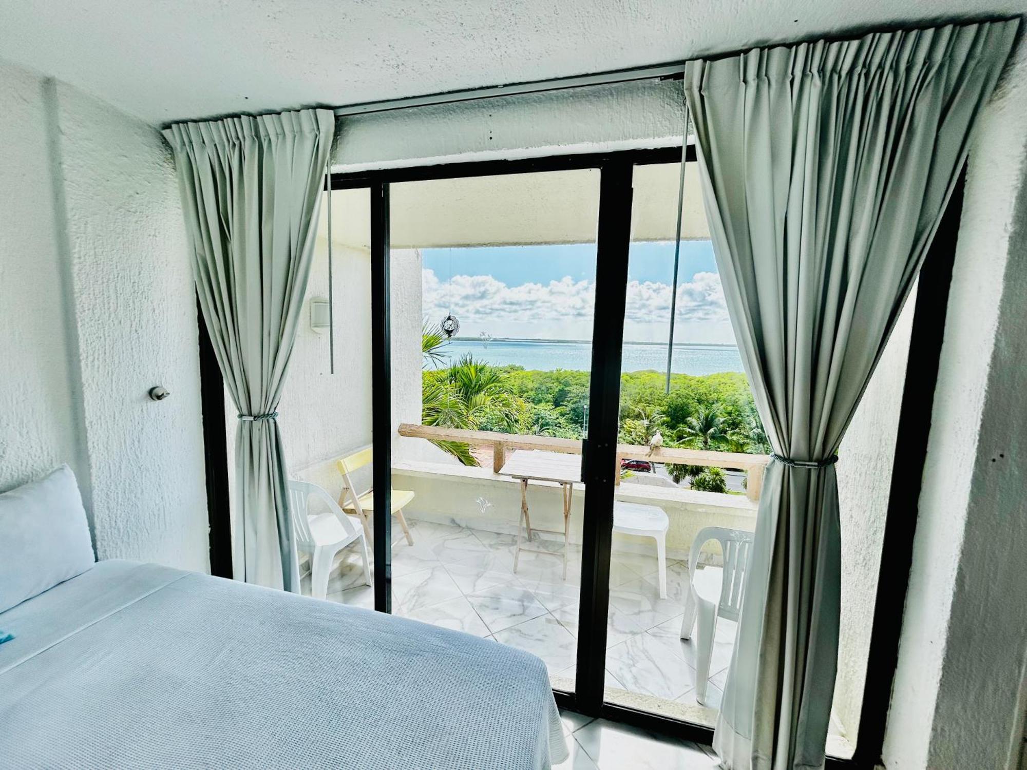 Studio Lake View