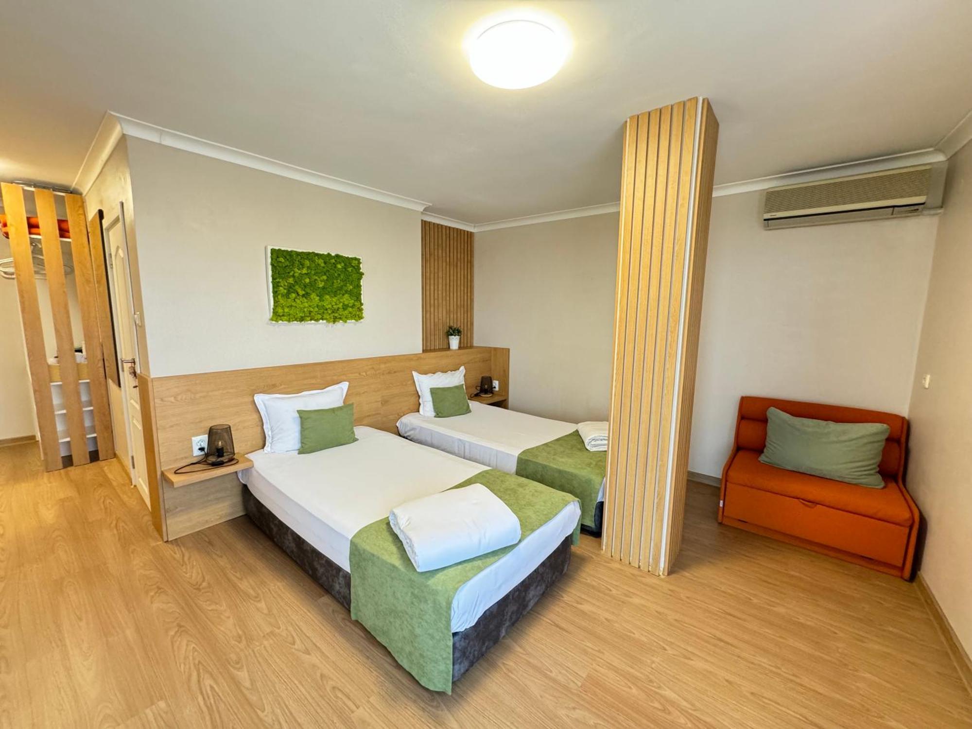 Triple Room Balcony
