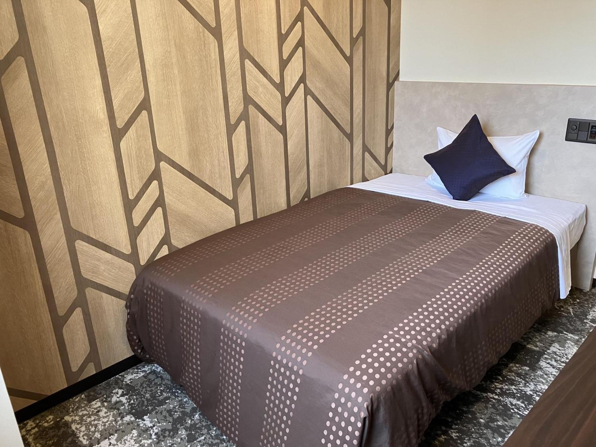 Double Room Small Double Bed Non-Smoking