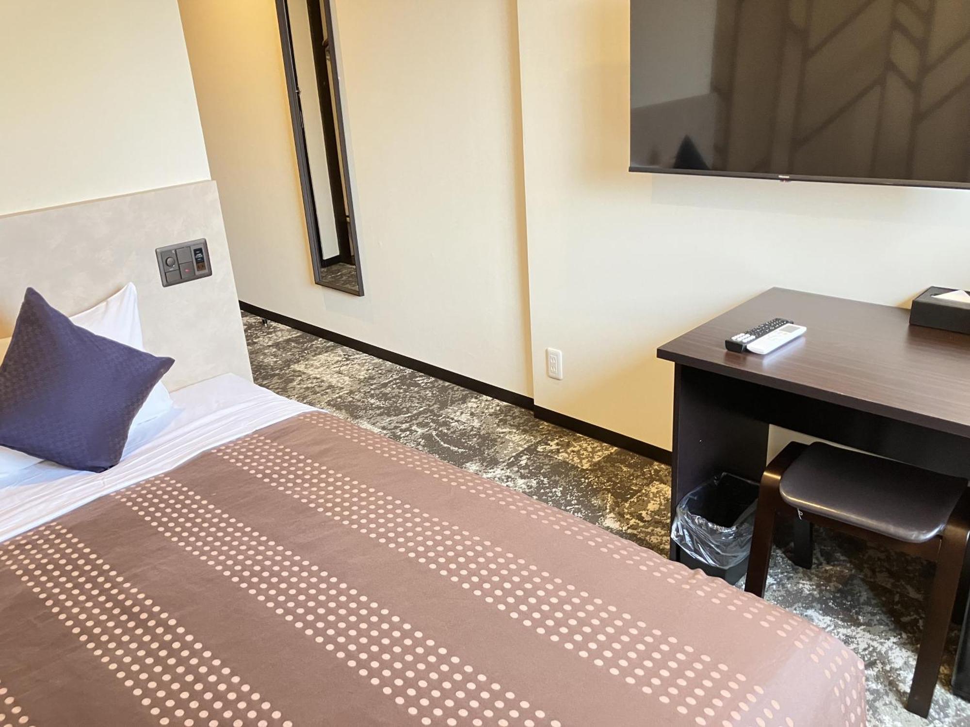 Double Room Small Double Bed Non-Smoking