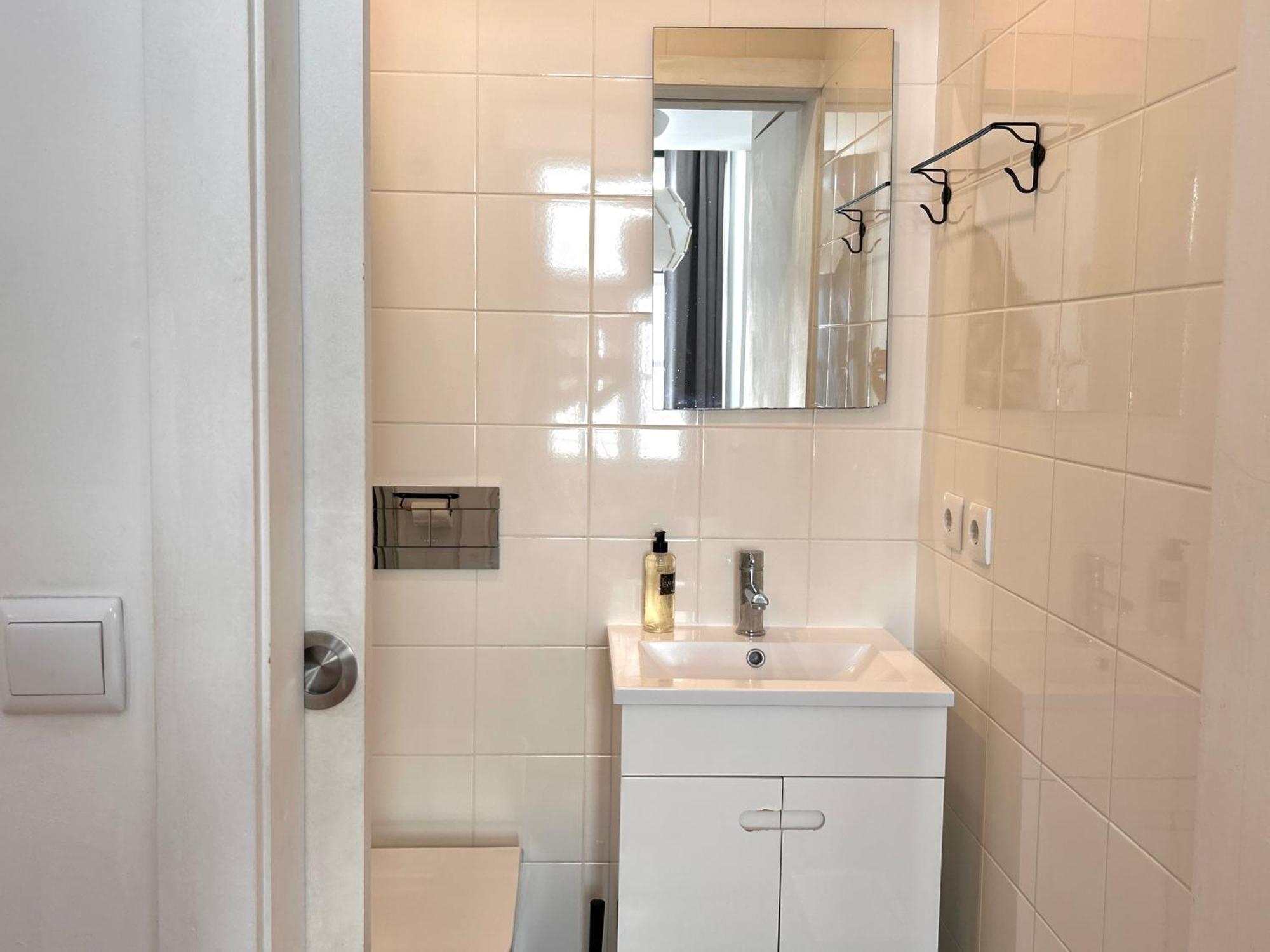 Double Room with Private Bathroom - 3rd floor