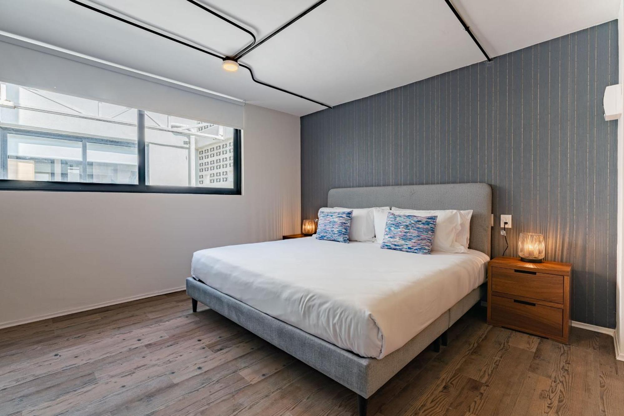 Four-Bedroom Deluxe Apartment