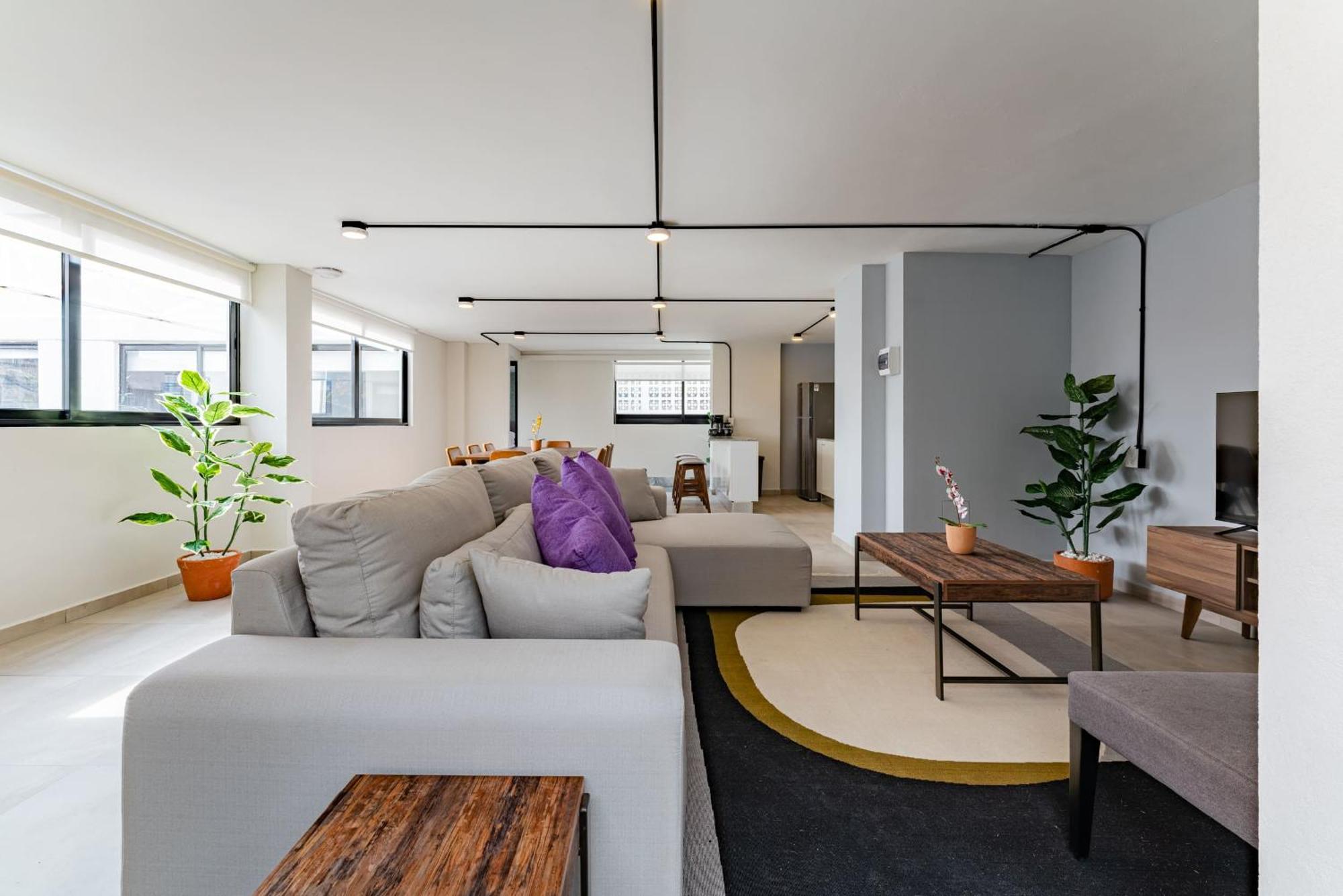 Four-Bedroom Deluxe Apartment