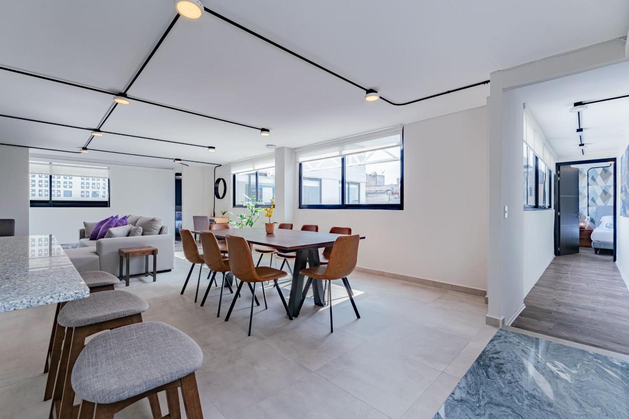 Four-Bedroom Deluxe Apartment