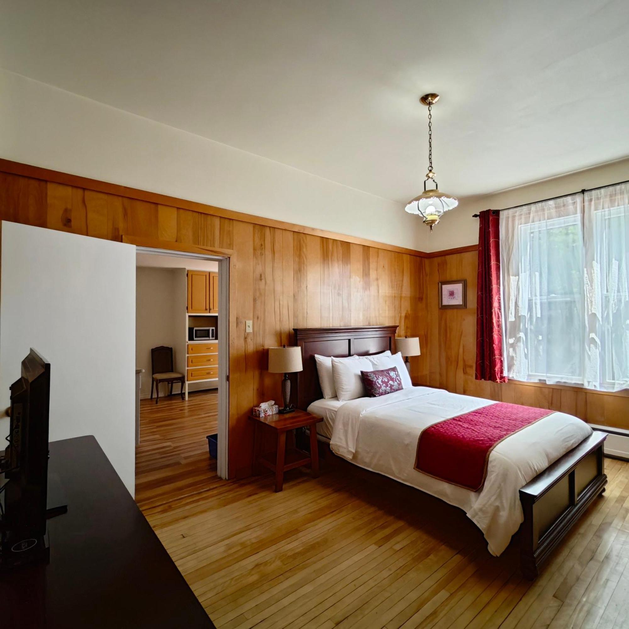 Queen Room
