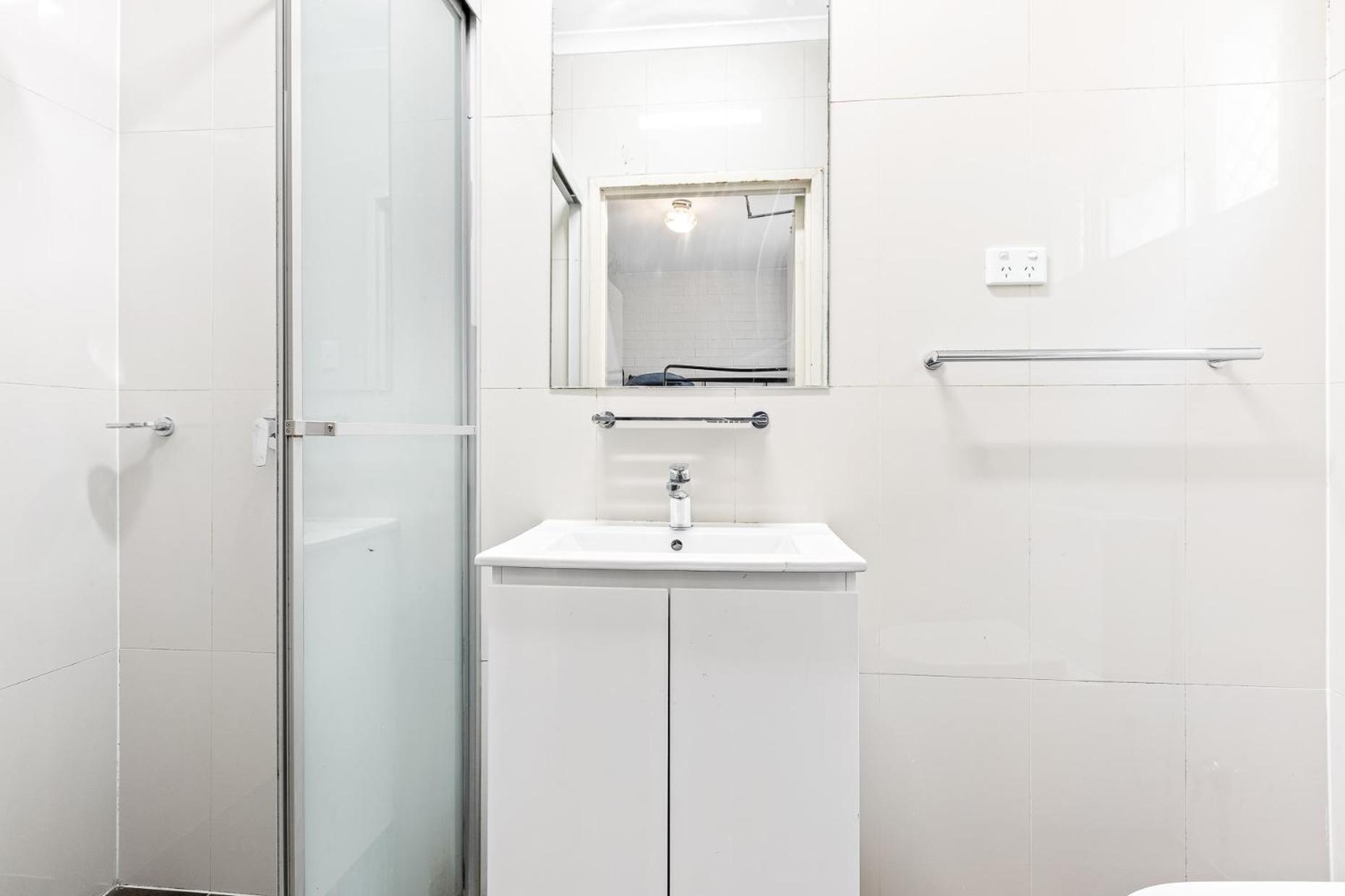 Quadruple Room with Private Bathroom