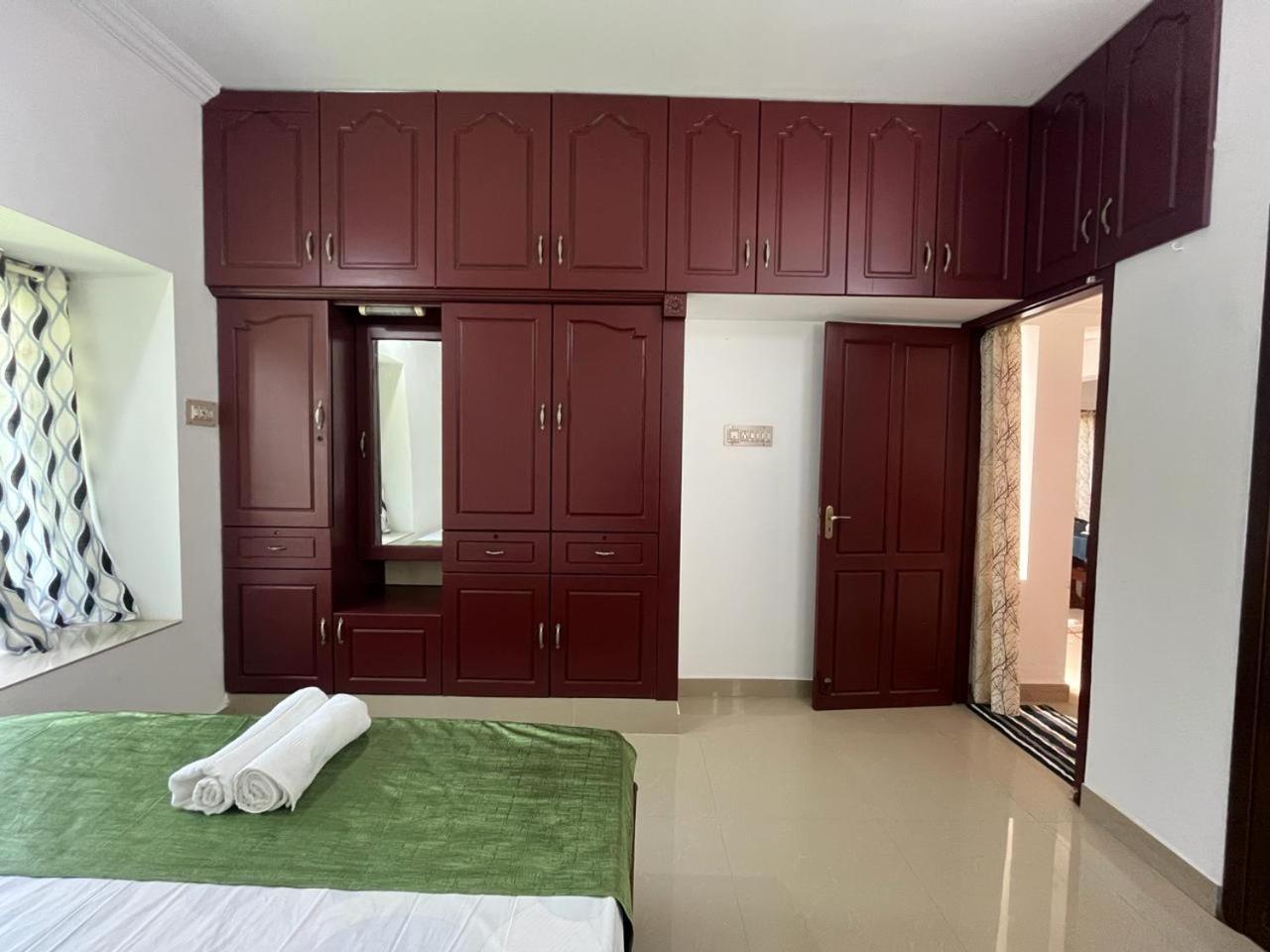Deluxe Two-Bedroom Apartment with Garden View
