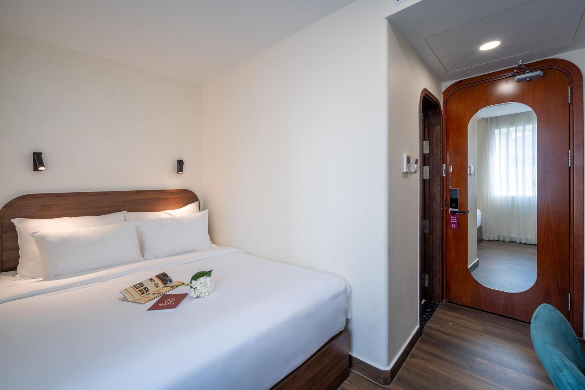 Queen Room Limited view