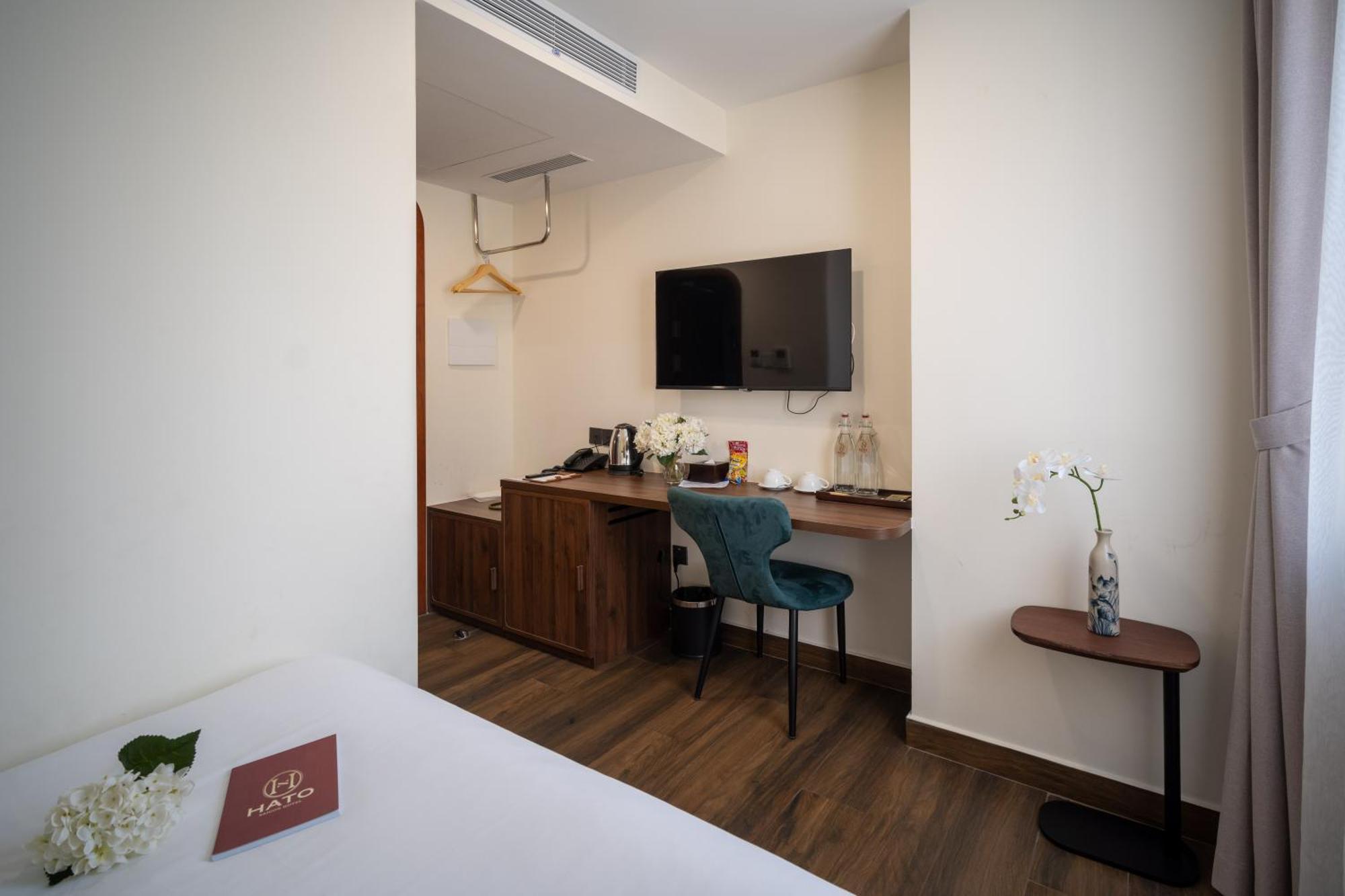 Queen Room Limited view
