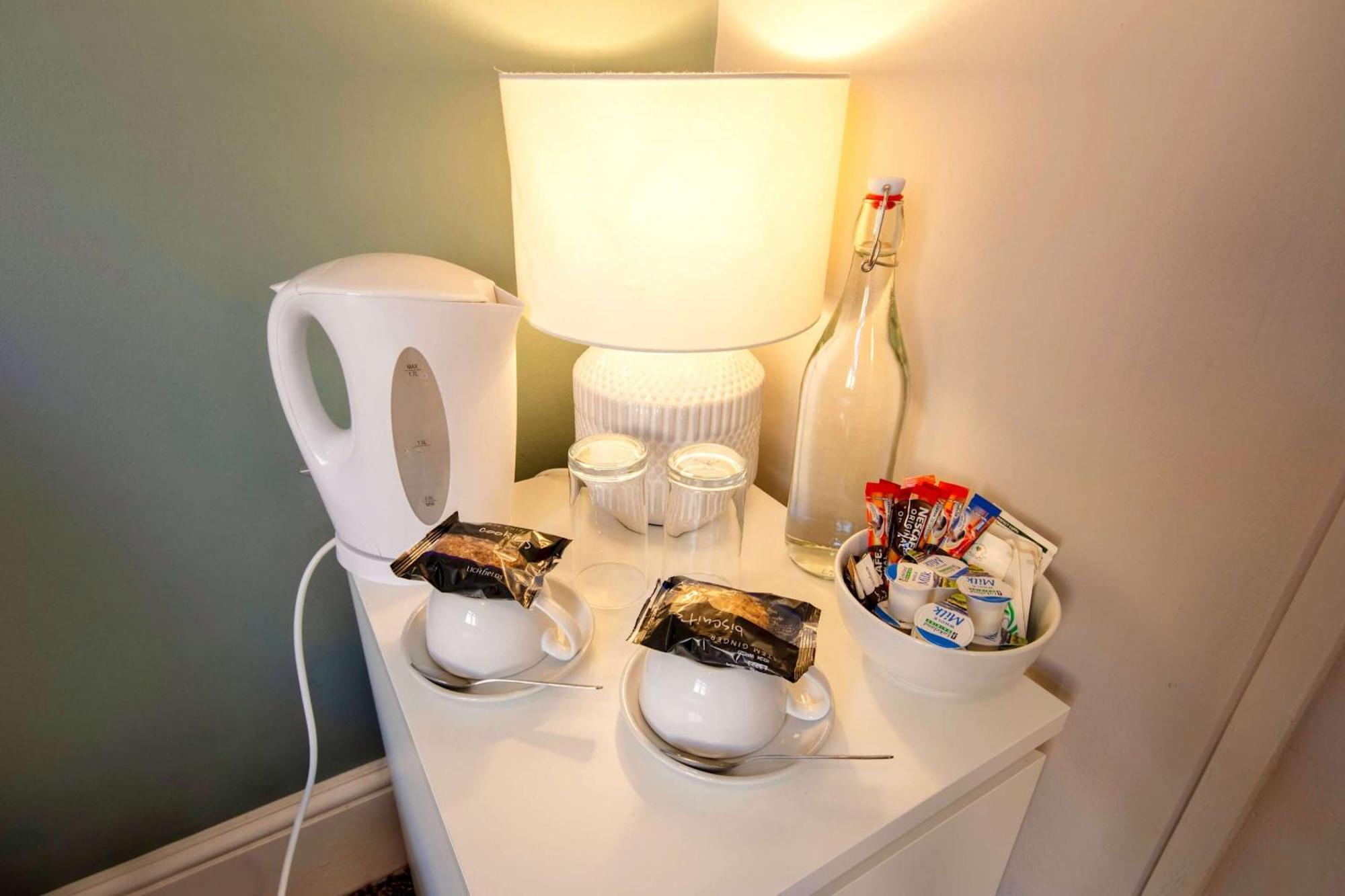 Double Room Private Bathroom
