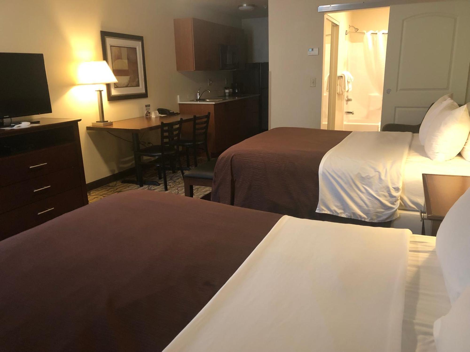 Deluxe Suite